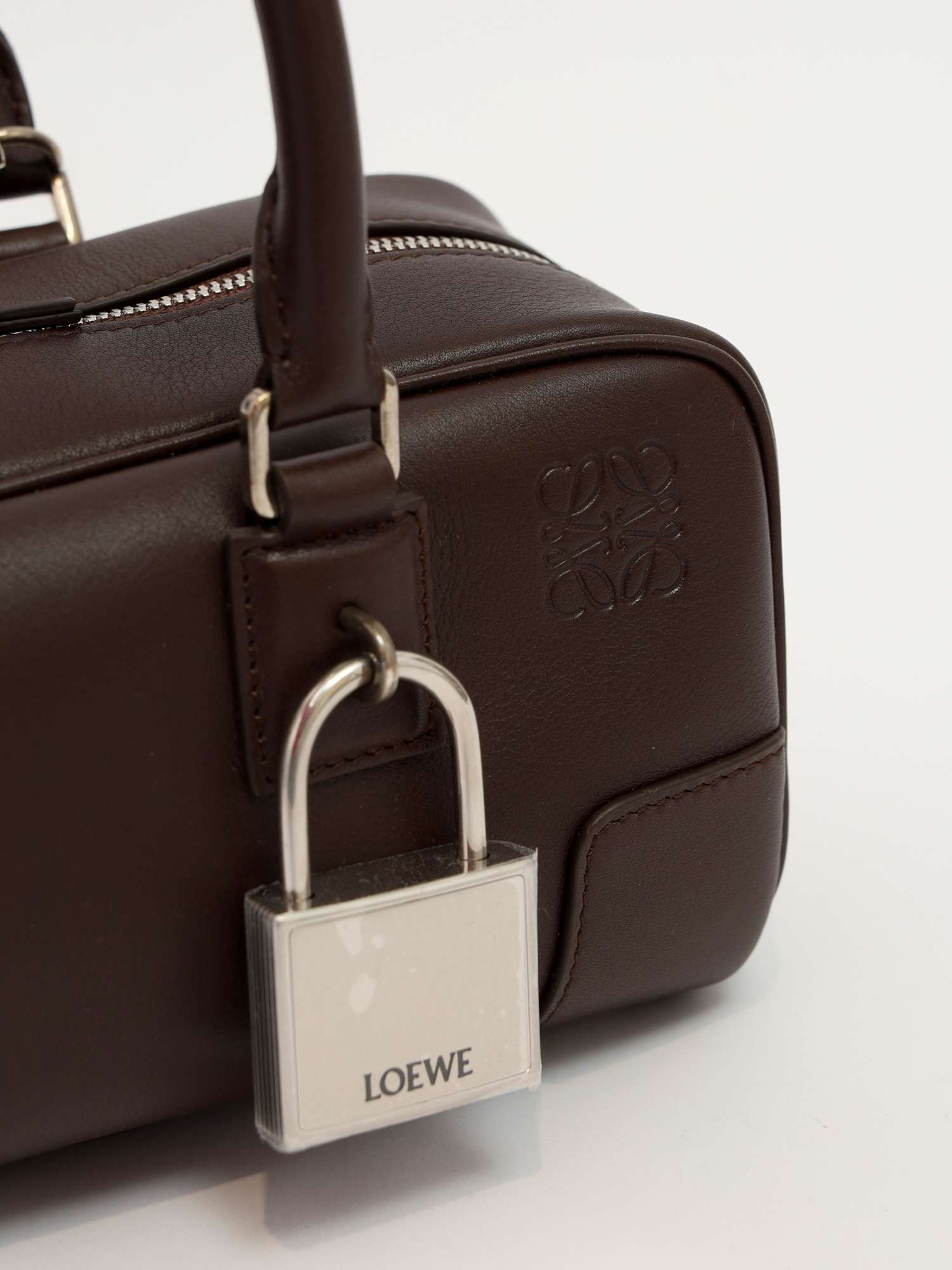 Сумки Loewe Amazona изображение #6