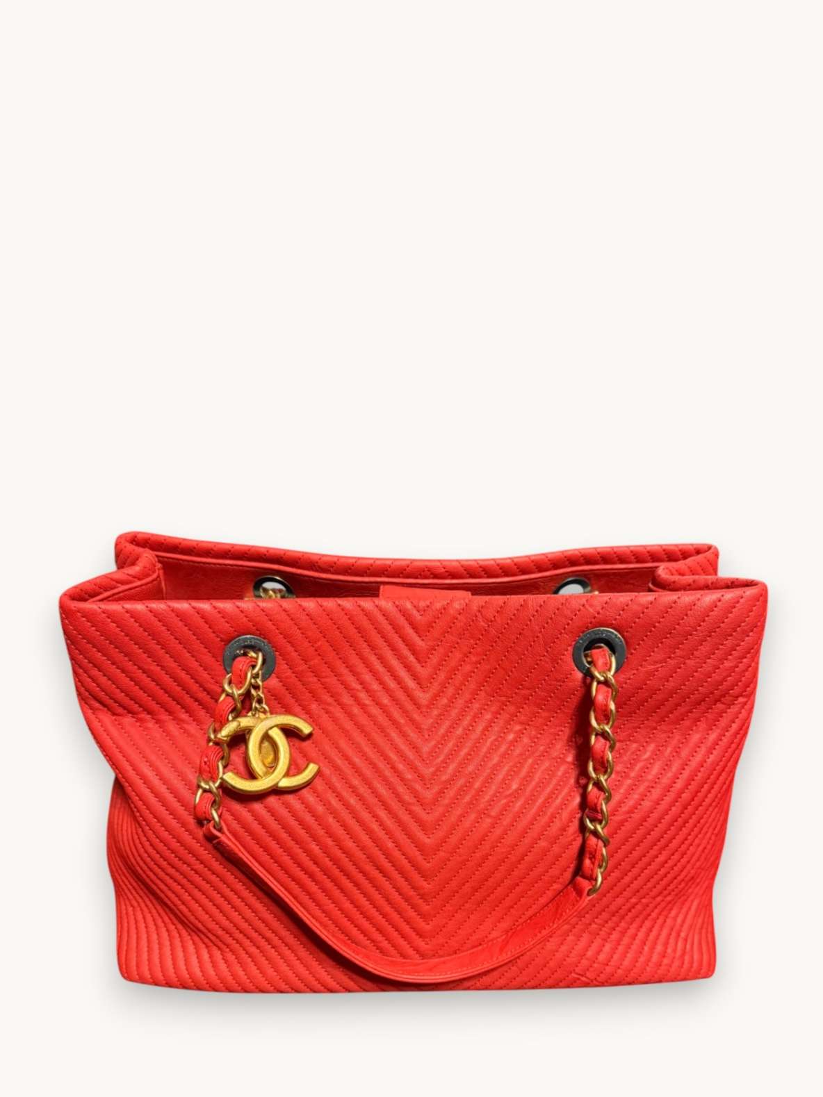 Chanel Surpique