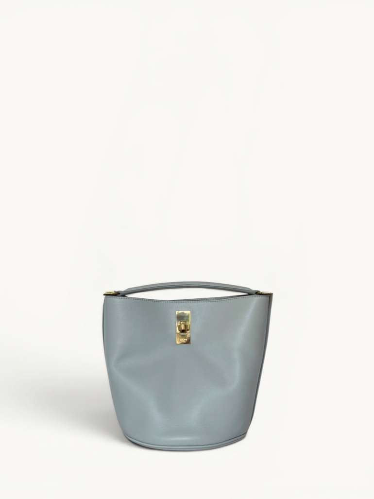 Celine 16