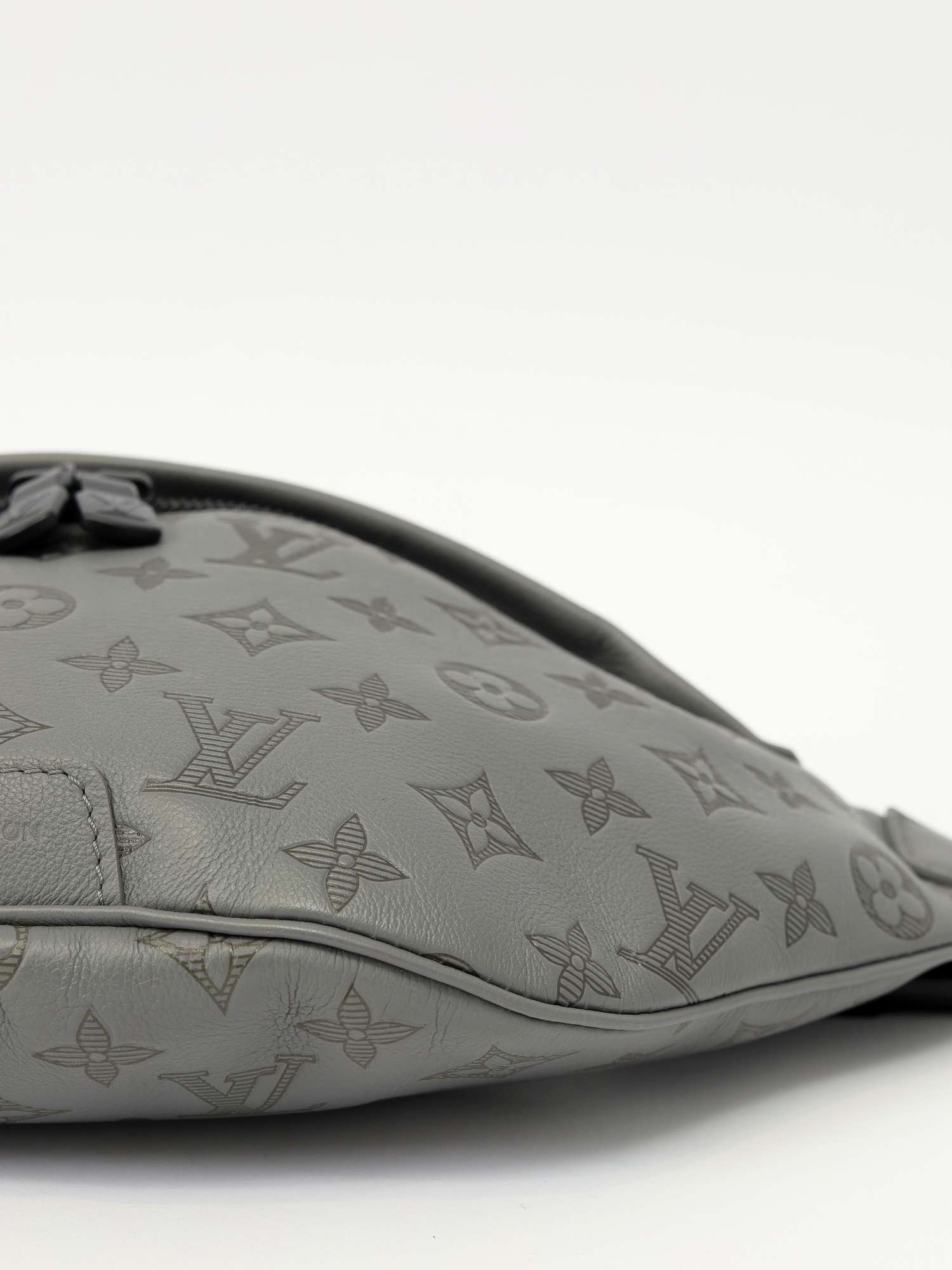 Сумки Louis Vuitton Discovery Bumbag изображение #10