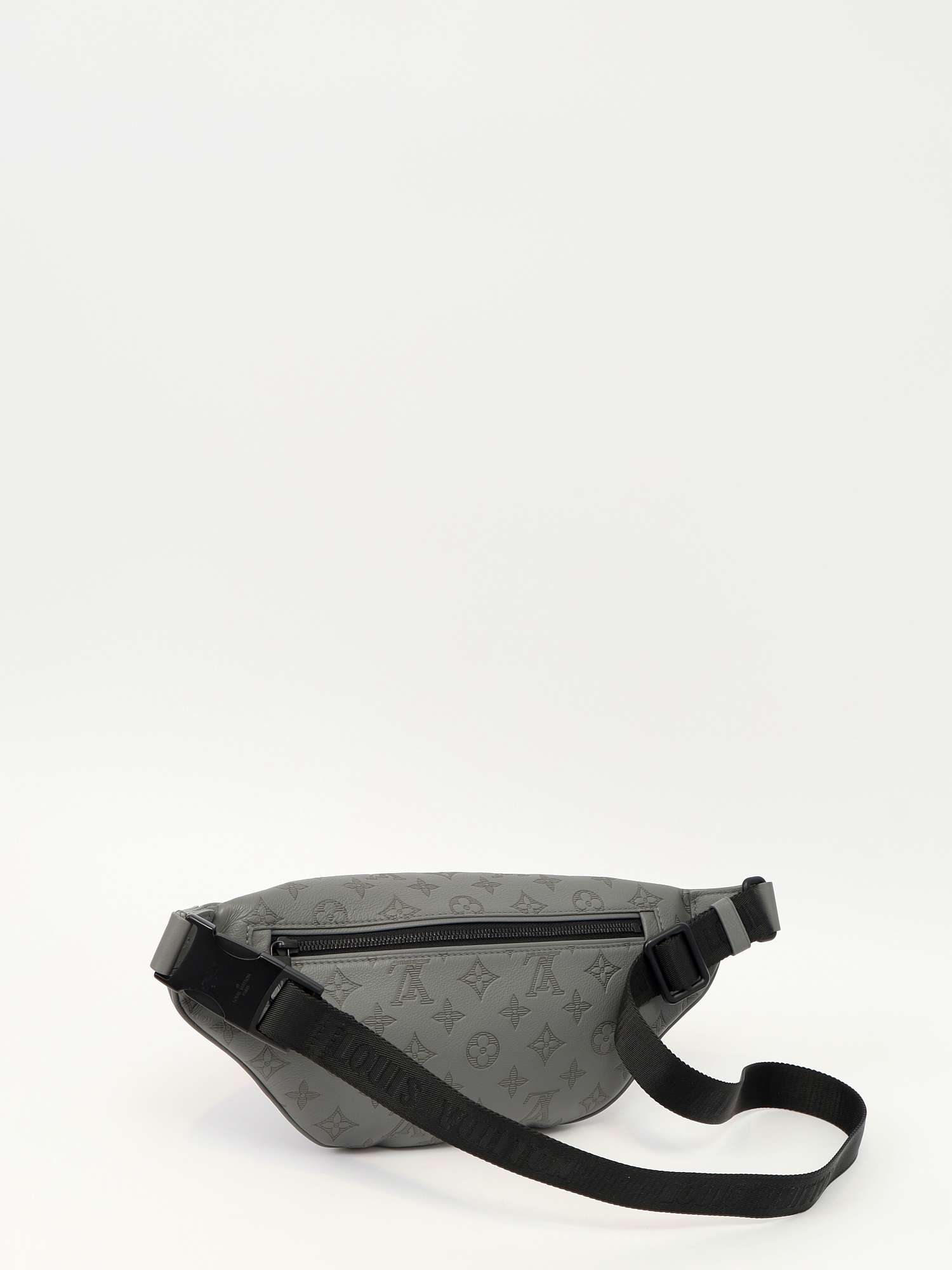 Сумки Louis Vuitton Discovery Bumbag изображение #4