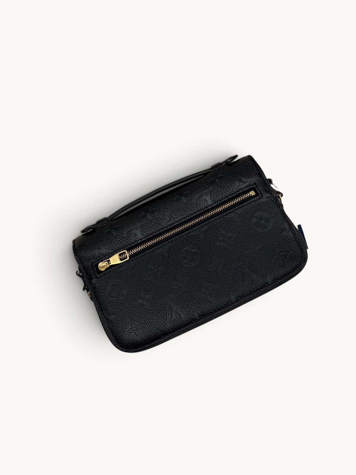 Сумки Louis Vuitton Pochette Metis изображение #5