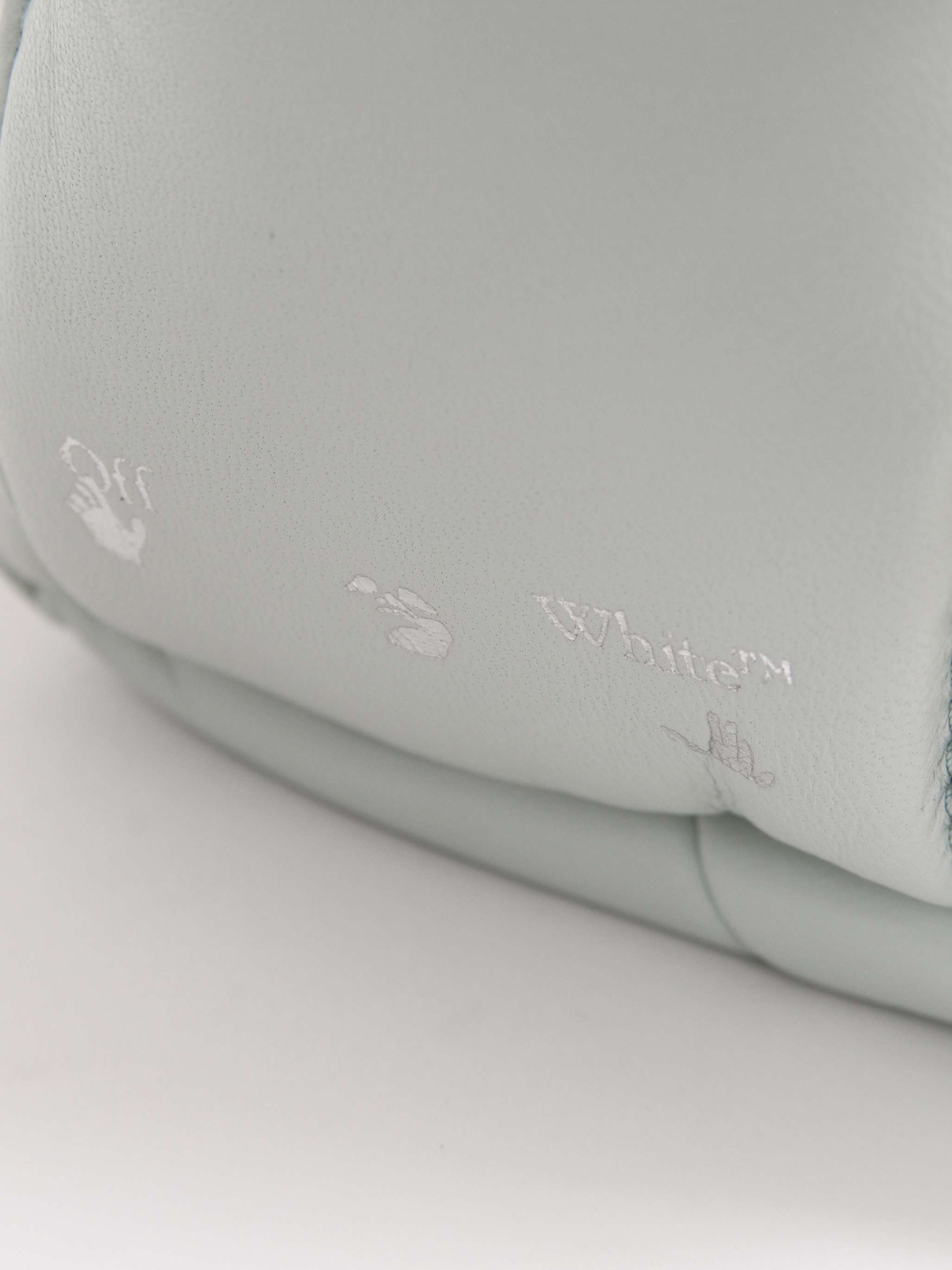 Off-White Pump Pouch 5