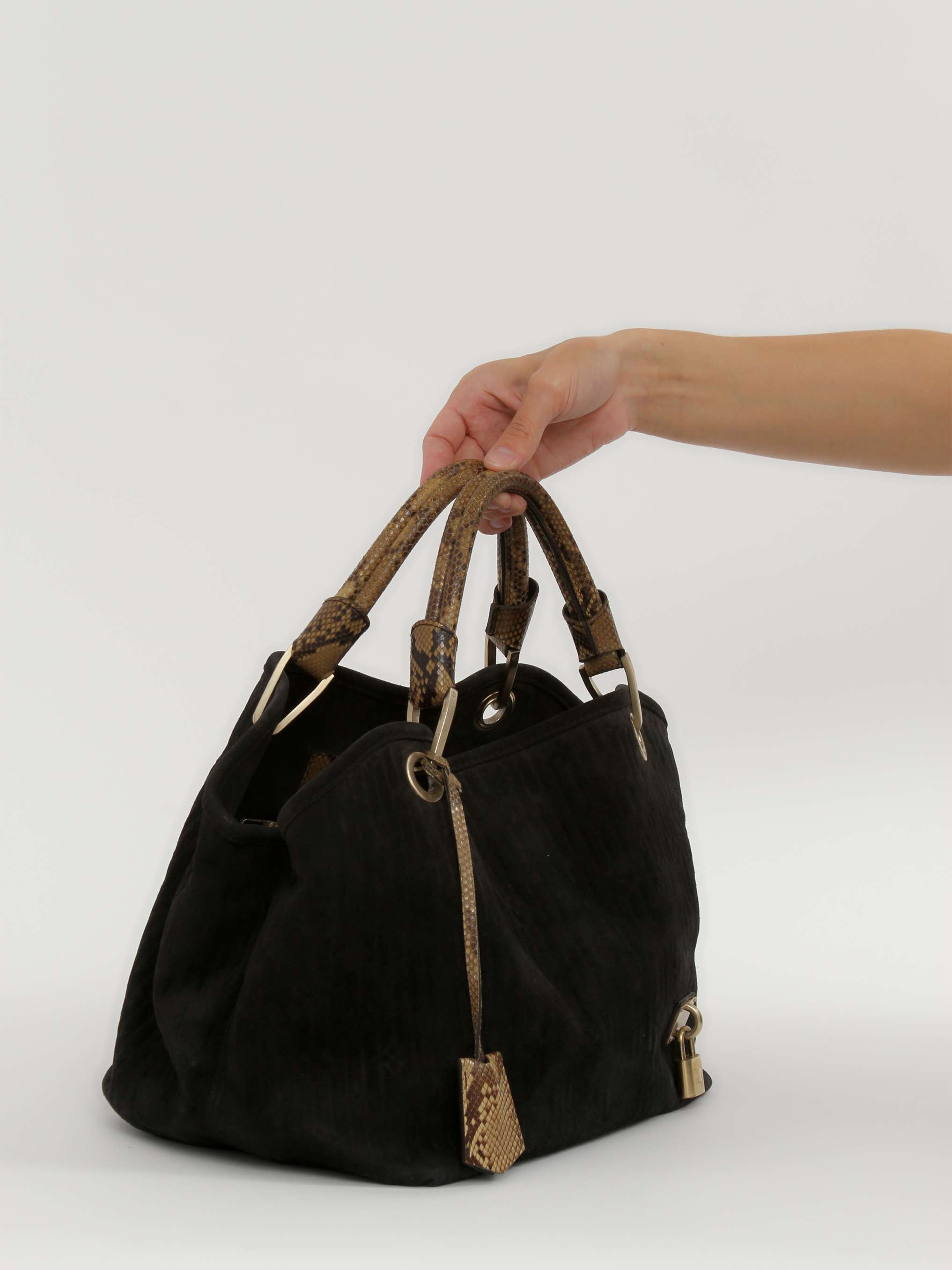 Louis Vuitton Whisper 2