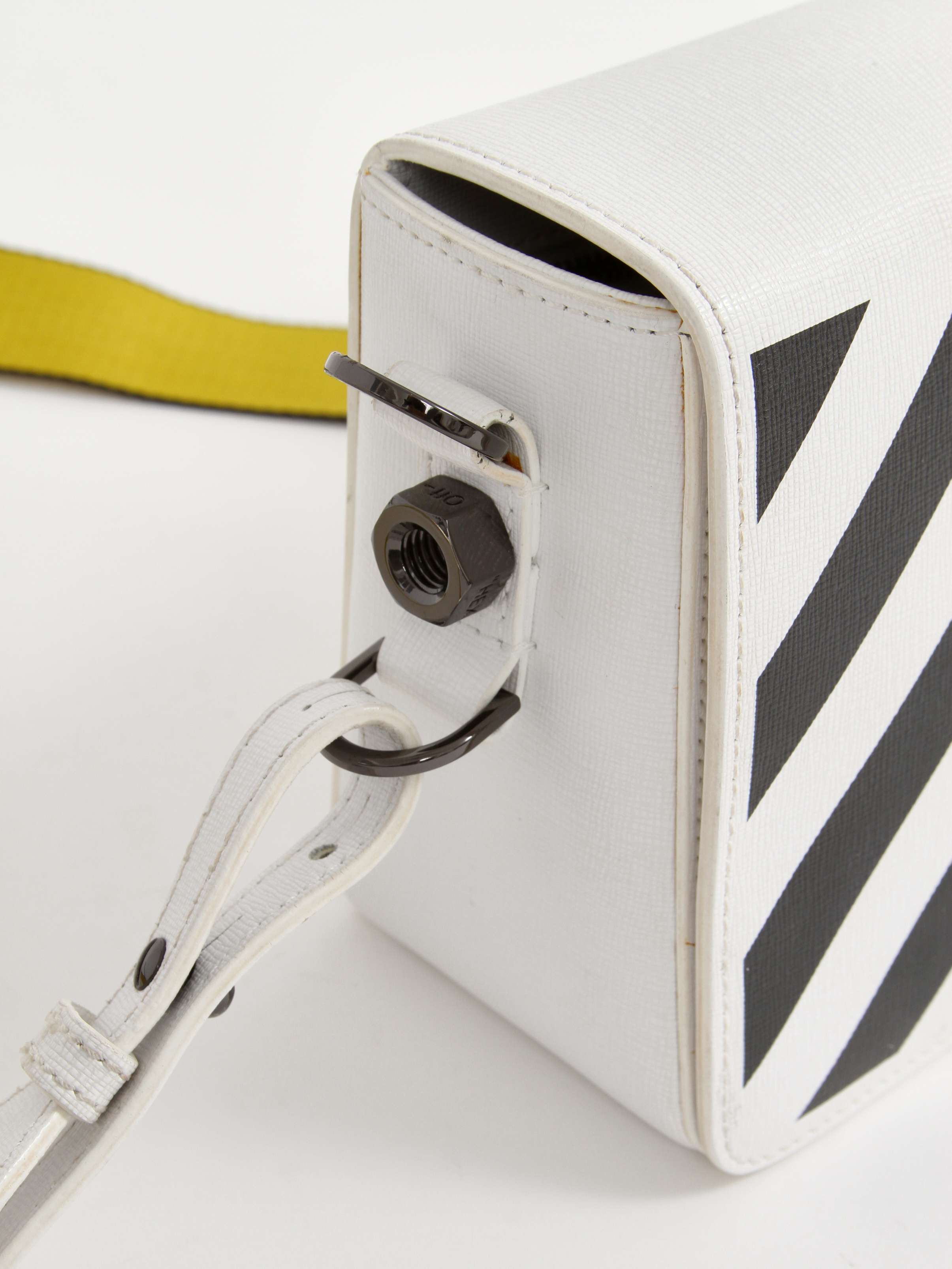 Off-White Binder 5