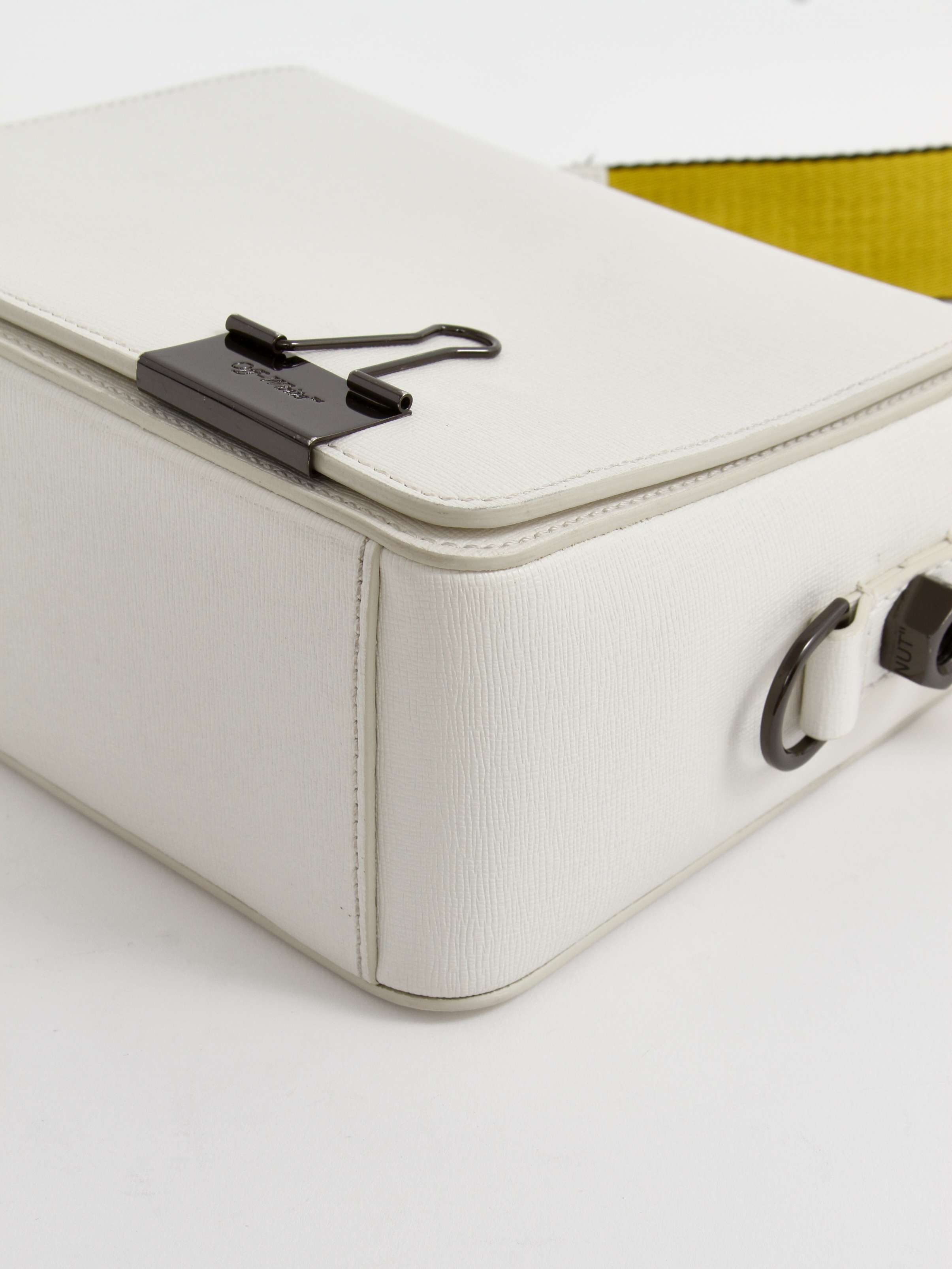 Off-White Binder 5