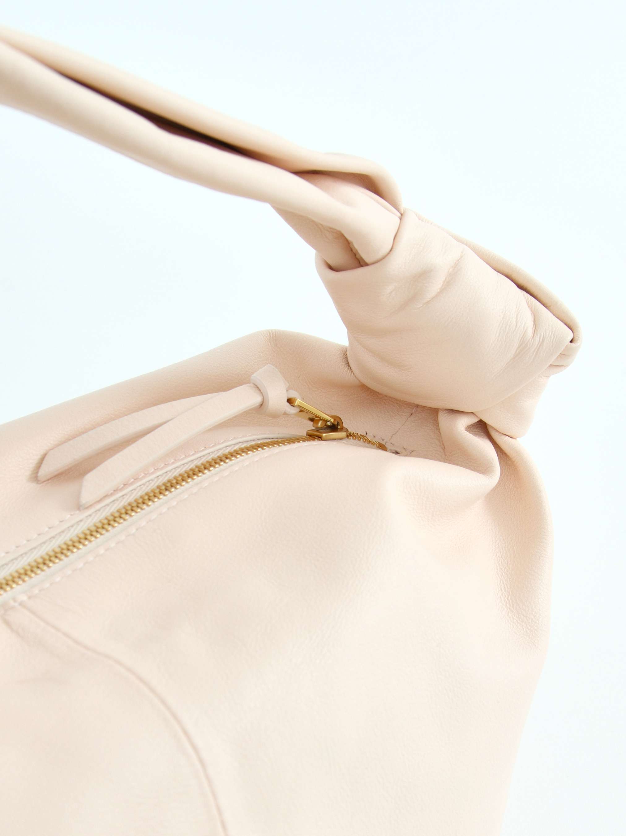 Bottega Veneta Double Knot 5
