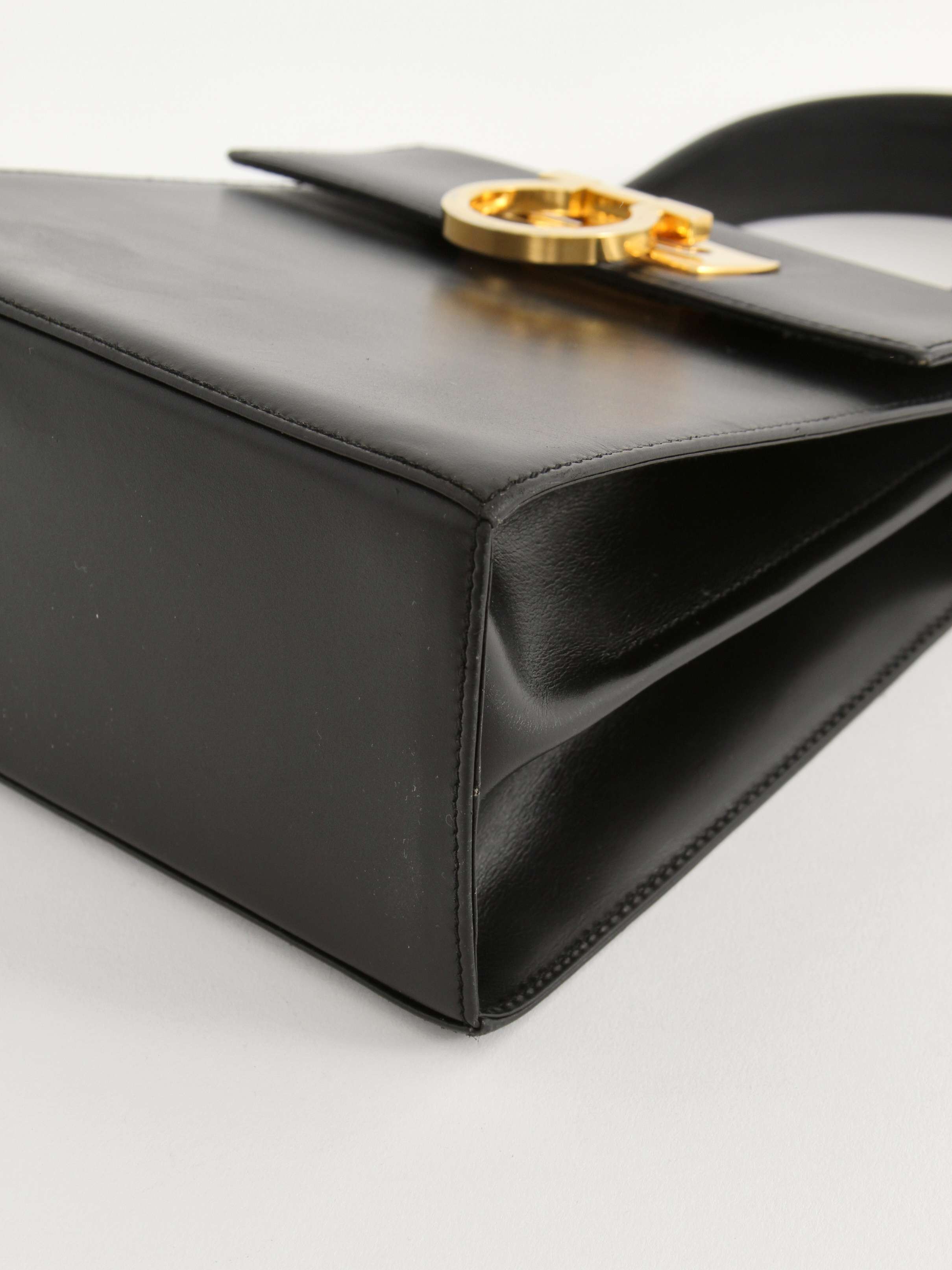 Salvatore Ferragamo Gancini 5