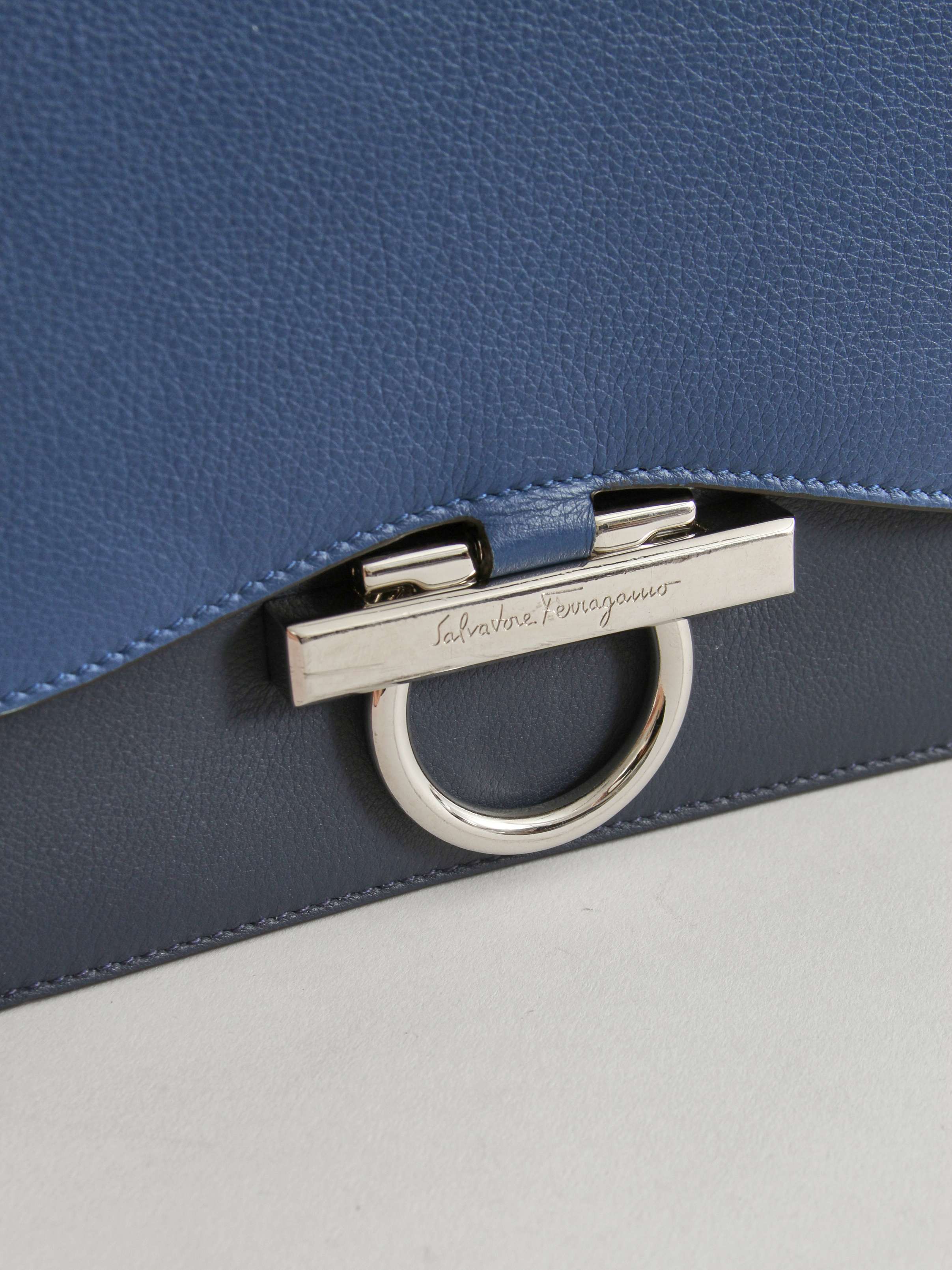 Сумки Salvatore Ferragamo Joanne изображение #6