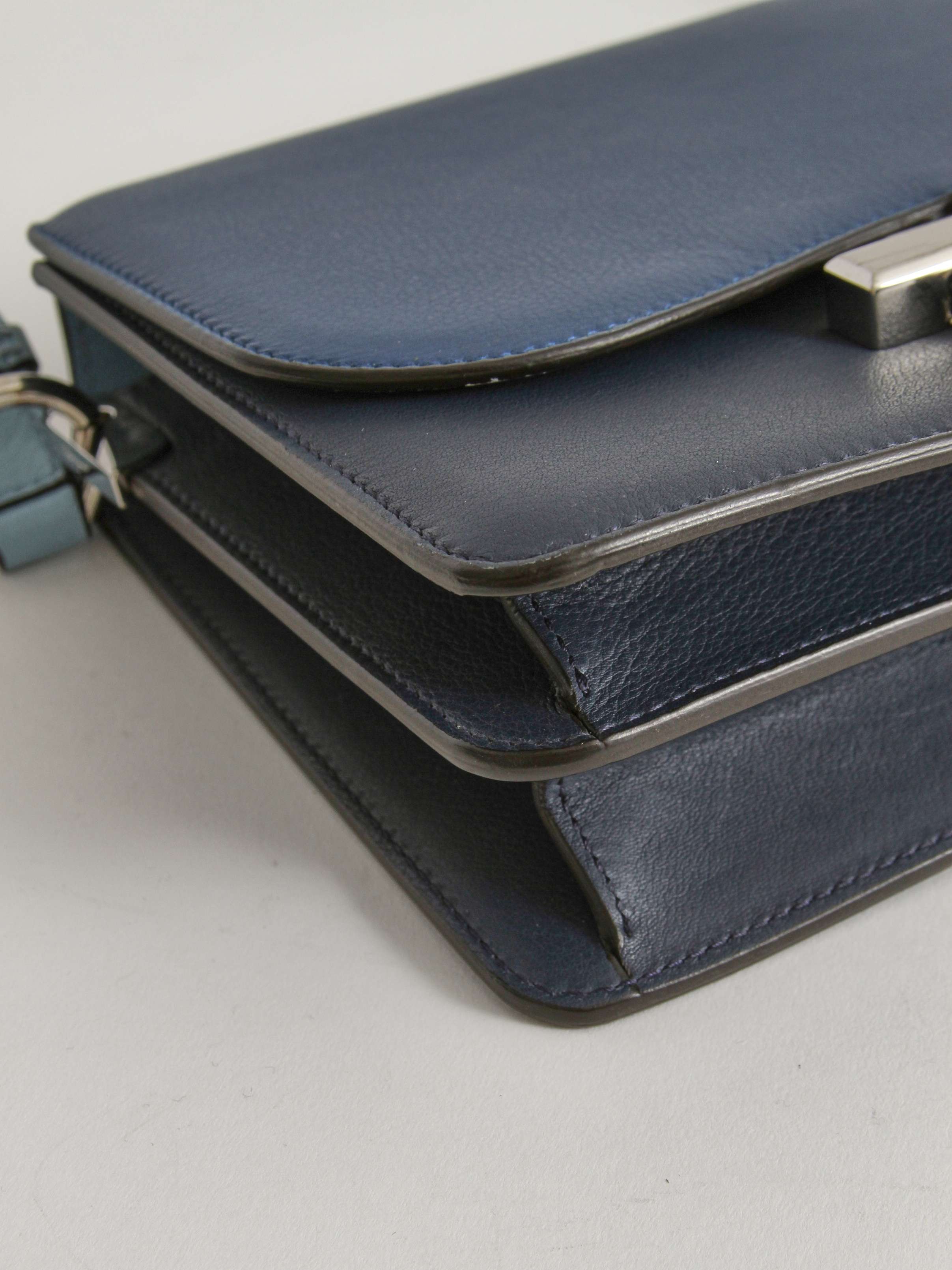 Сумки Salvatore Ferragamo Joanne изображение #4