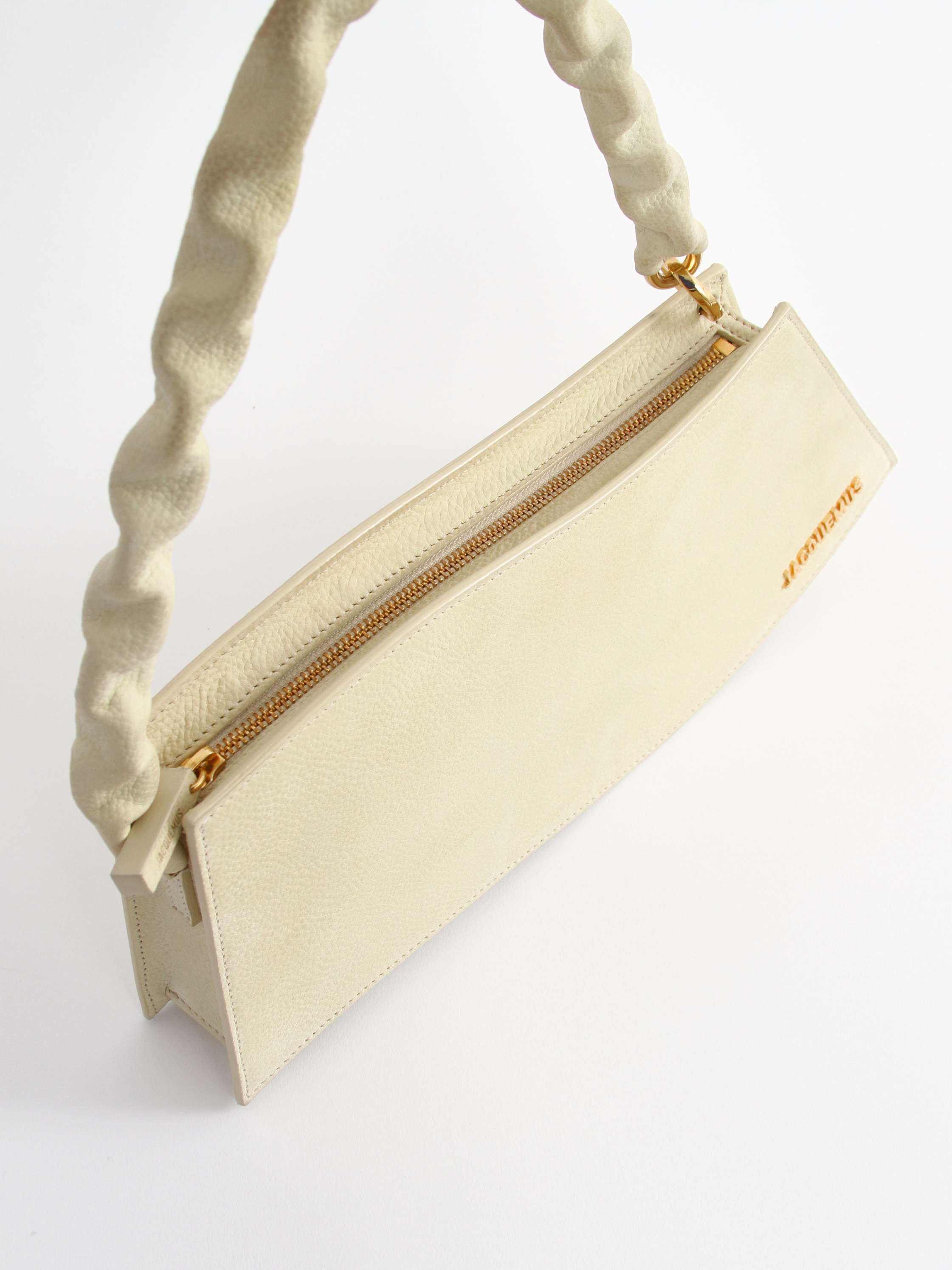 Jacquemus La Vague 5