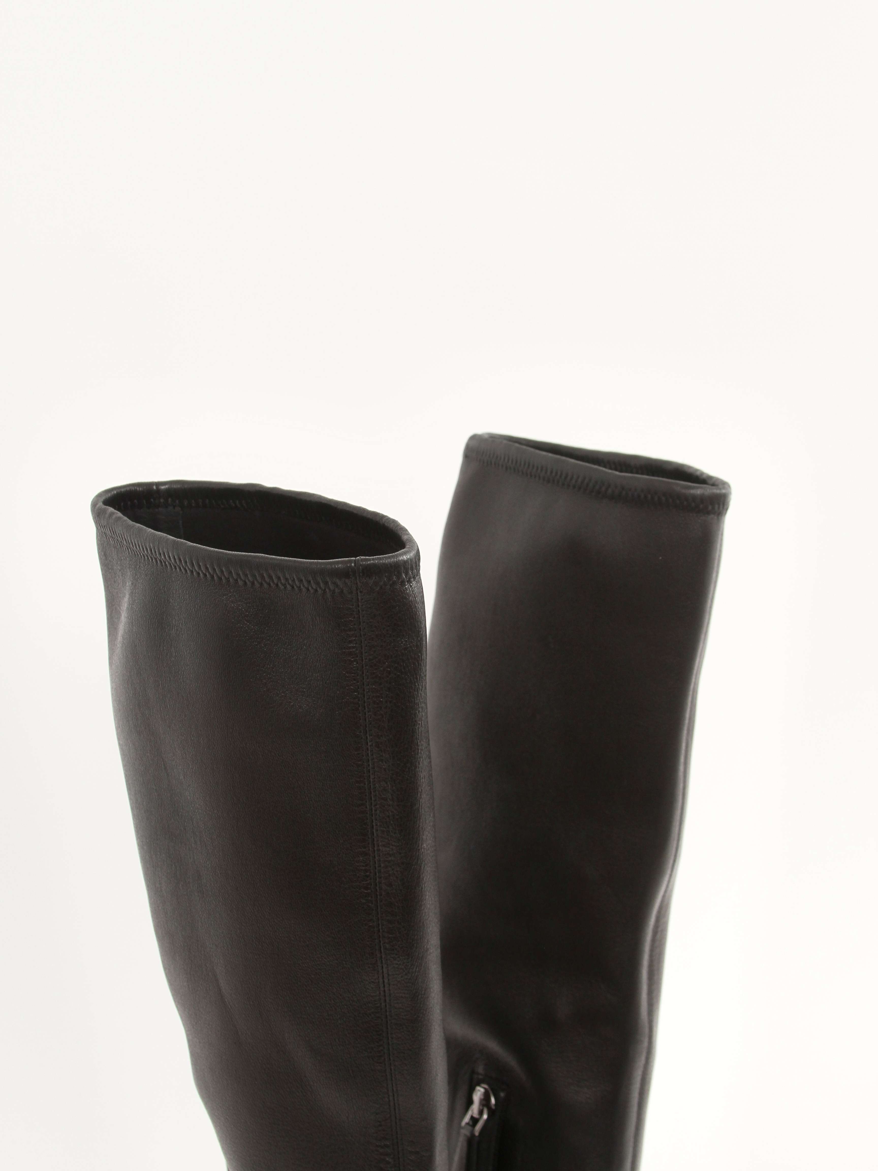 Prada 38 5