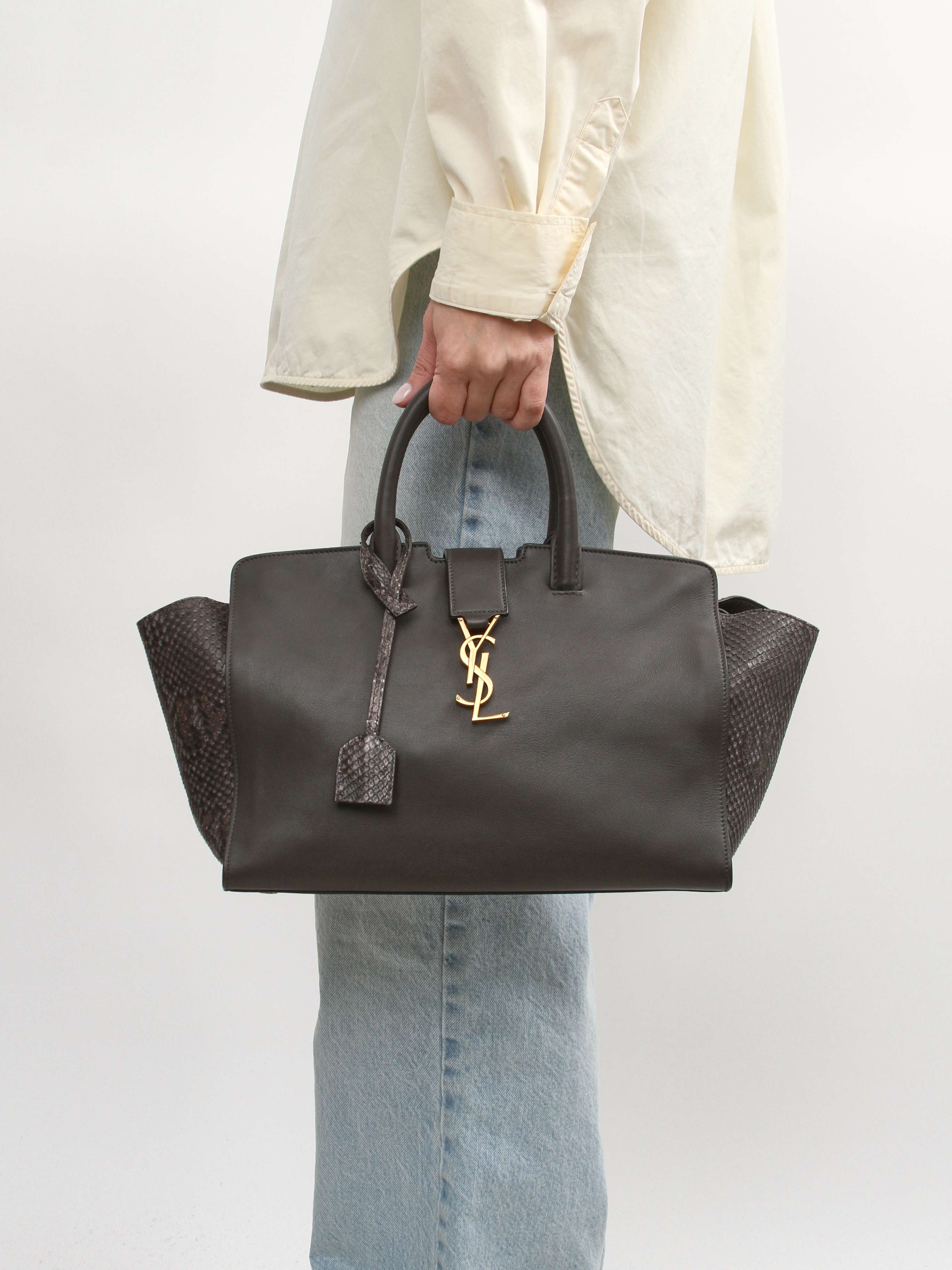 Saint Laurent Downtown 2