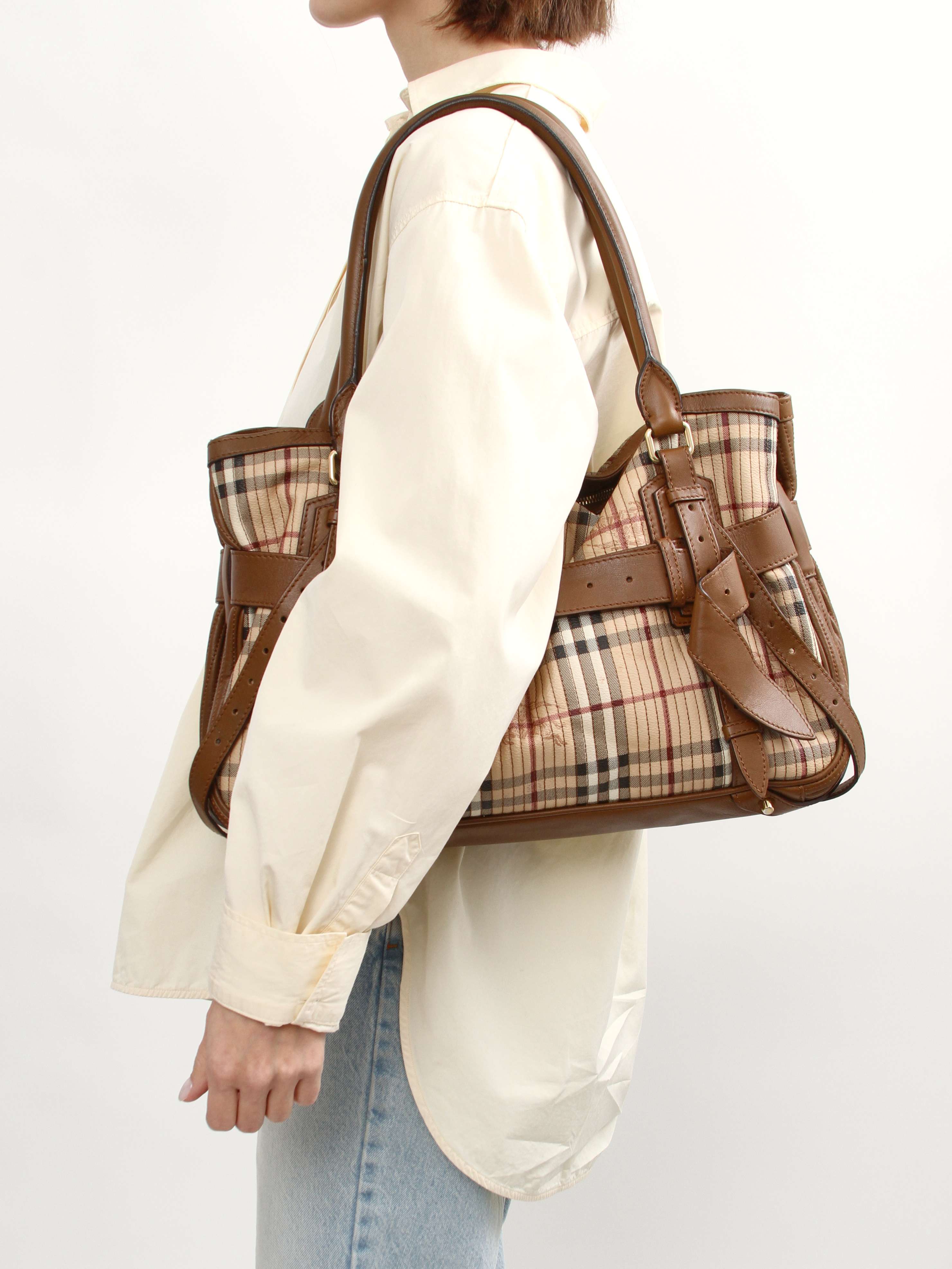 Burberry Leather Bag  2