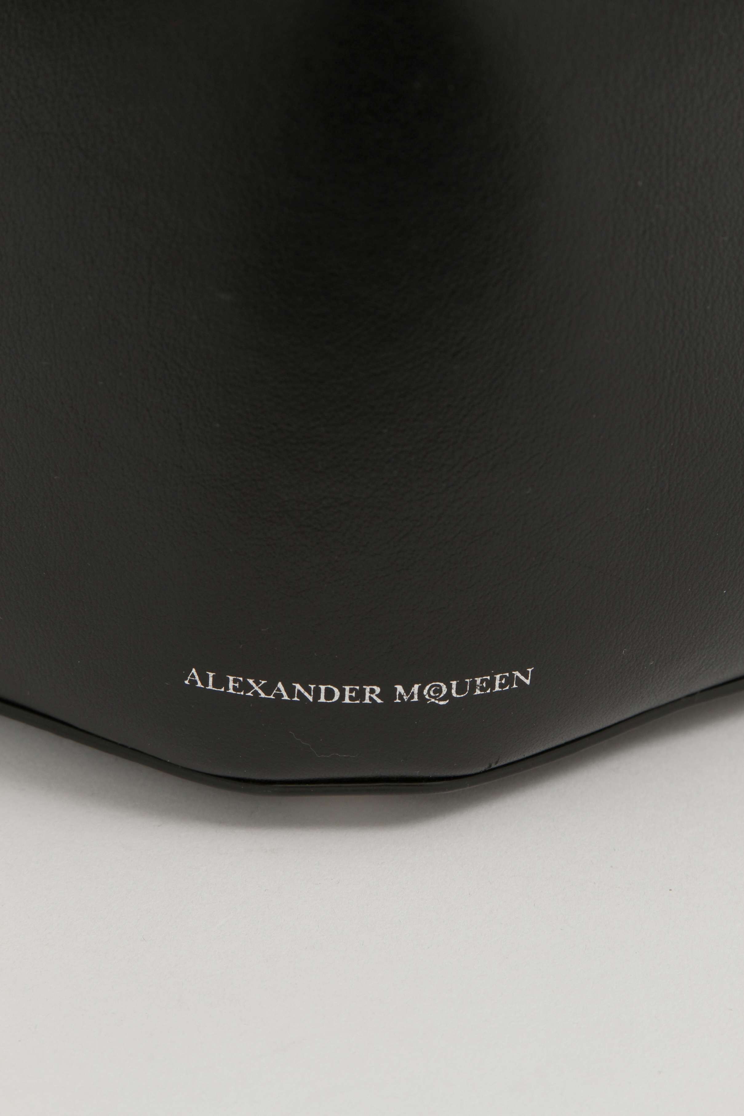 Alexander McQueen Bucket 5