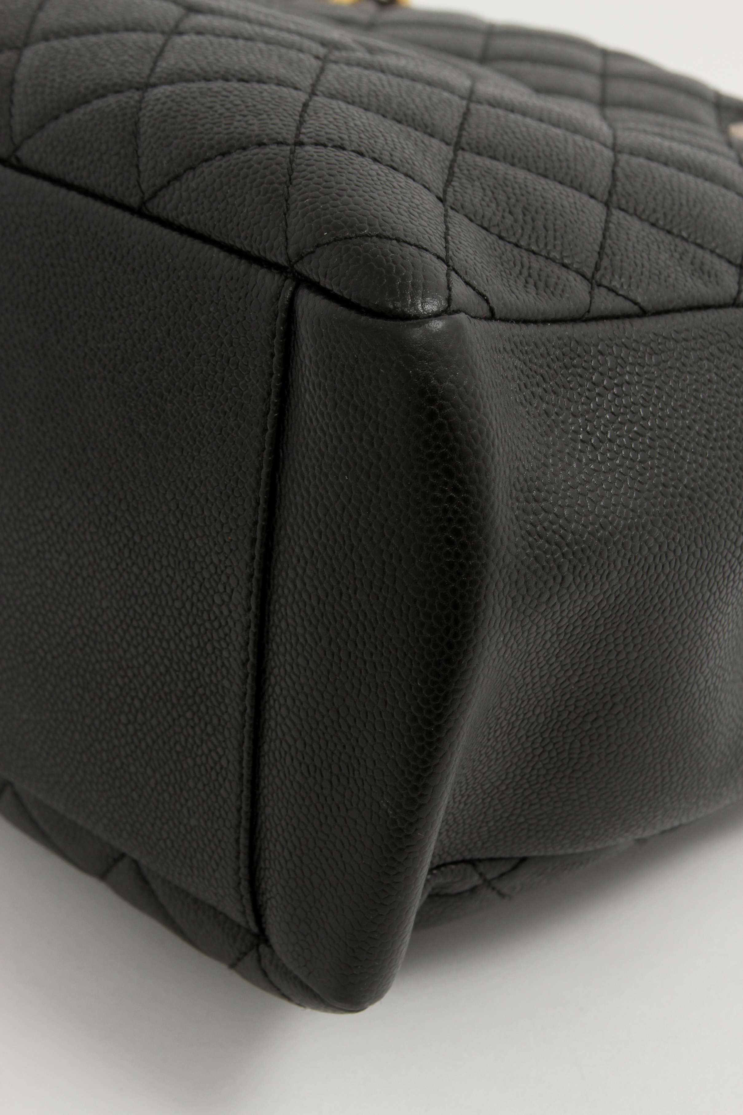 Chanel Shopper 5