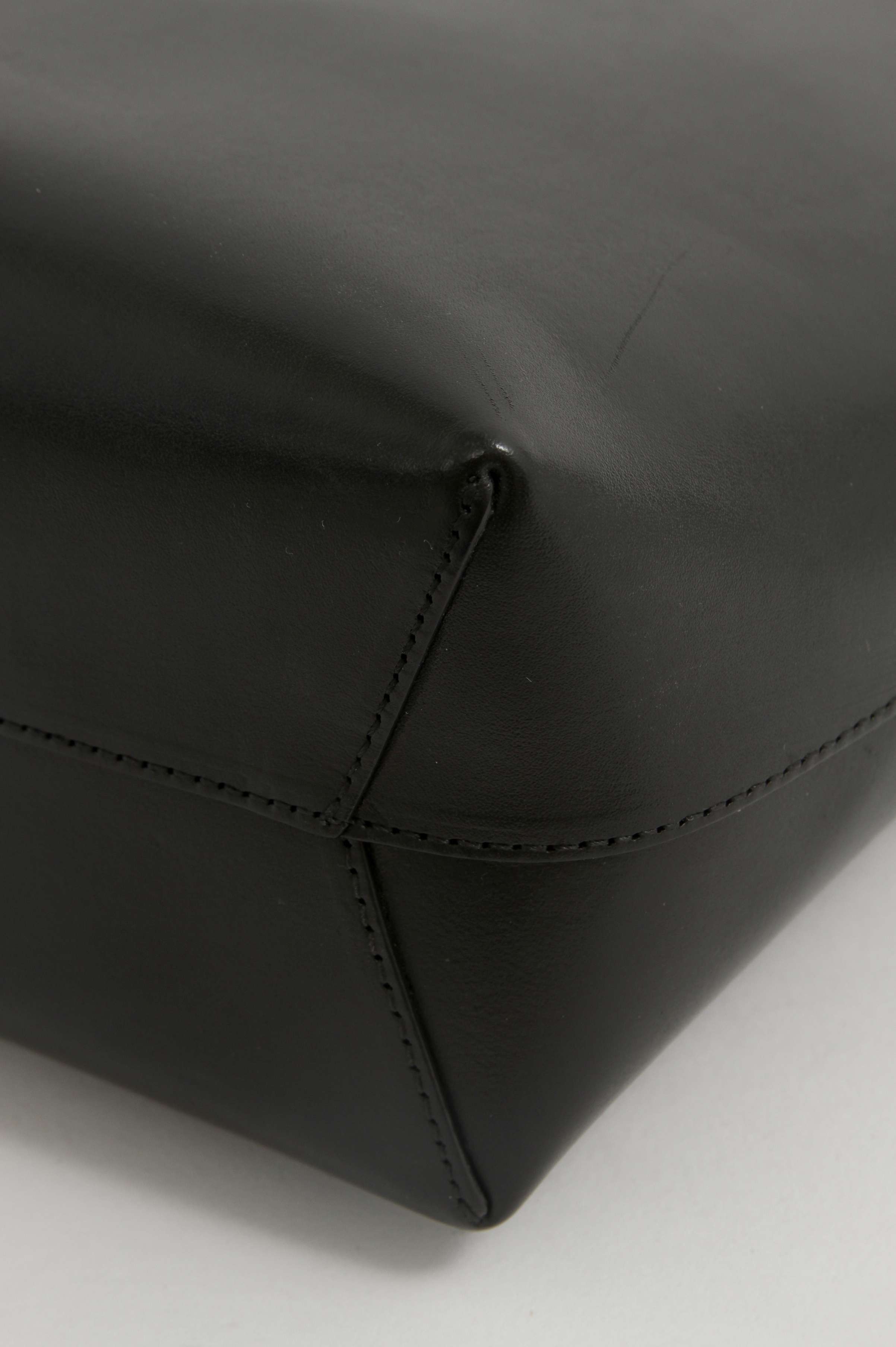 Mansur Gavriel Bucket 5