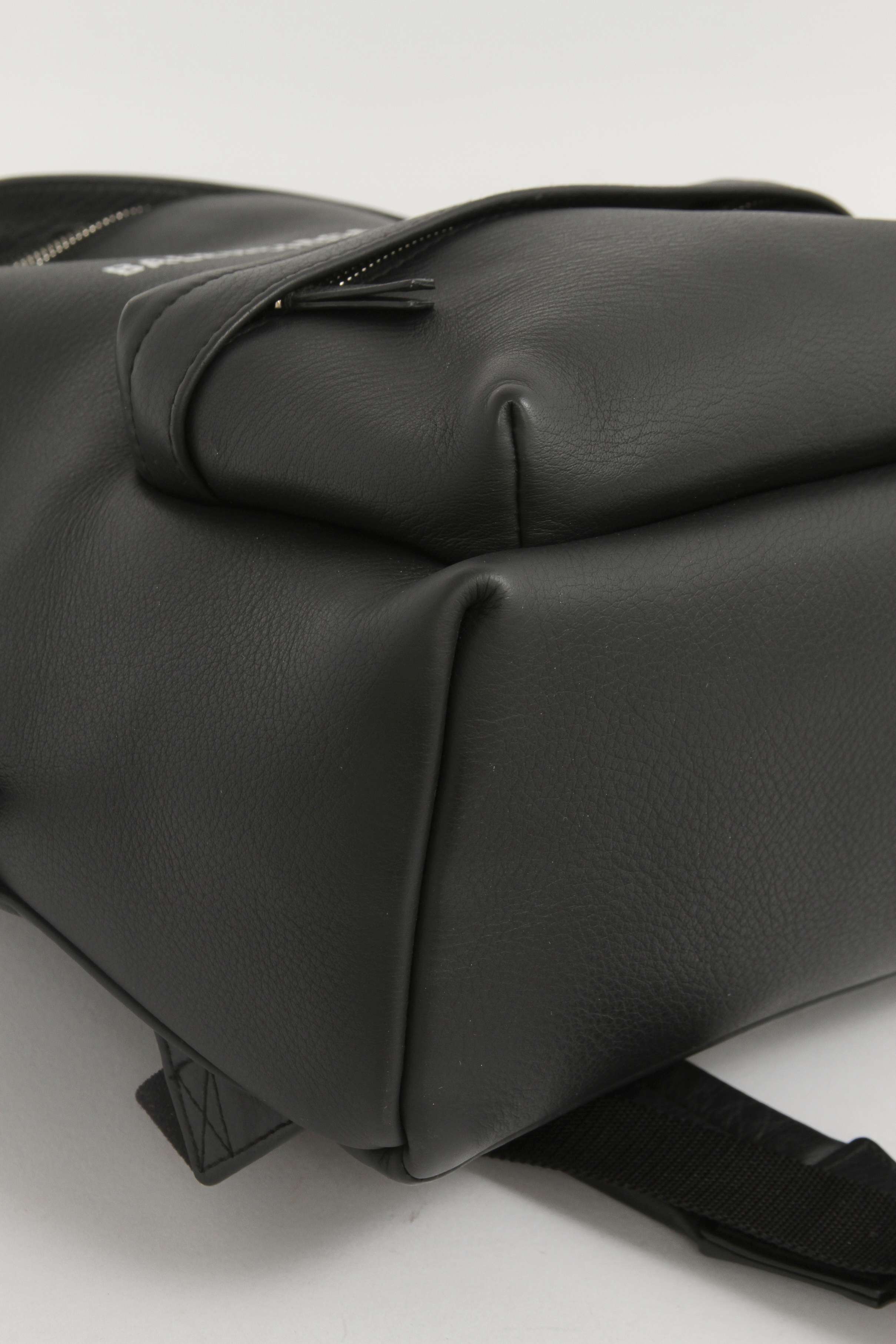 Balenciaga Everyday 5