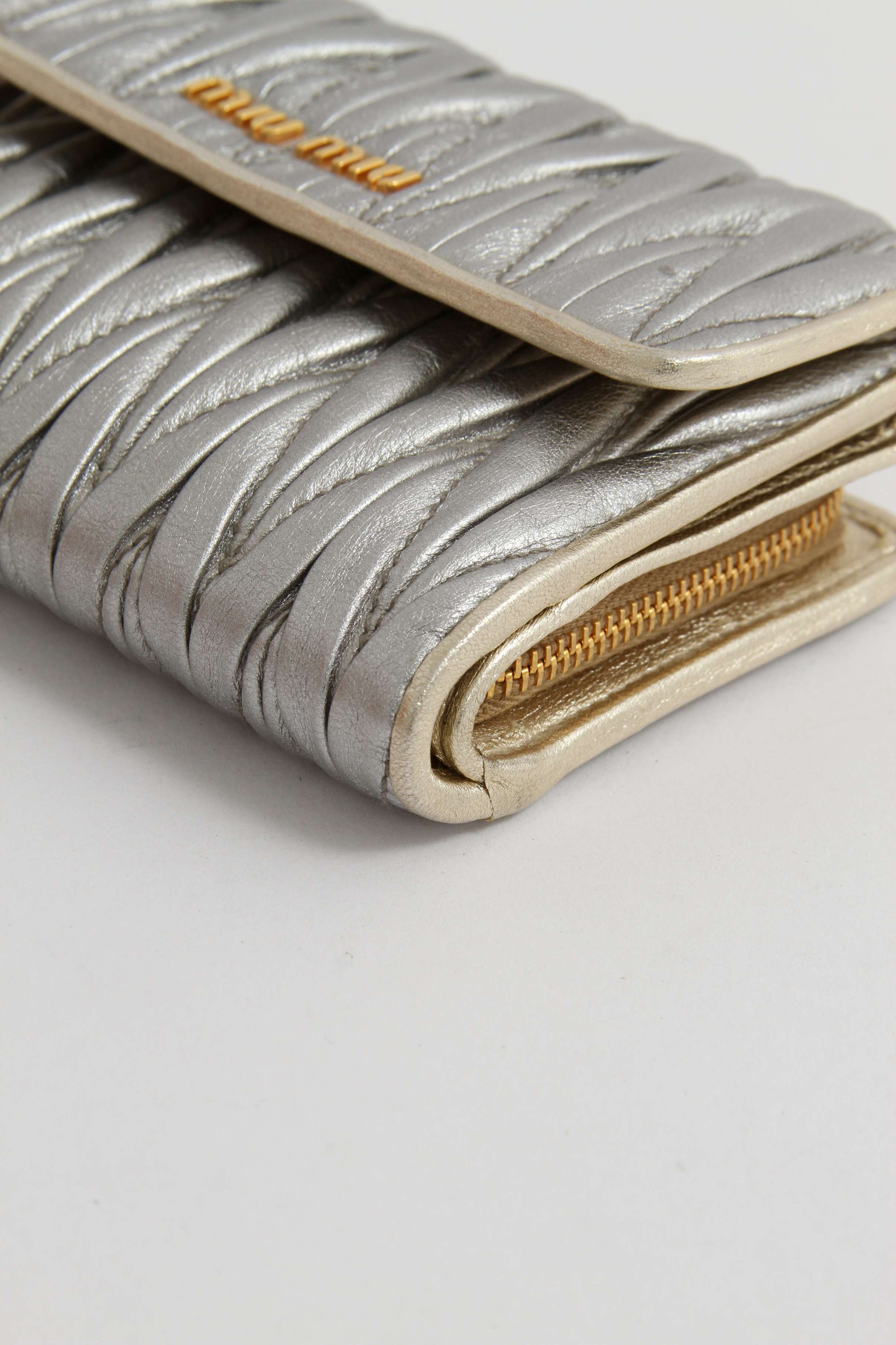 Miu Miu Wallet 5
