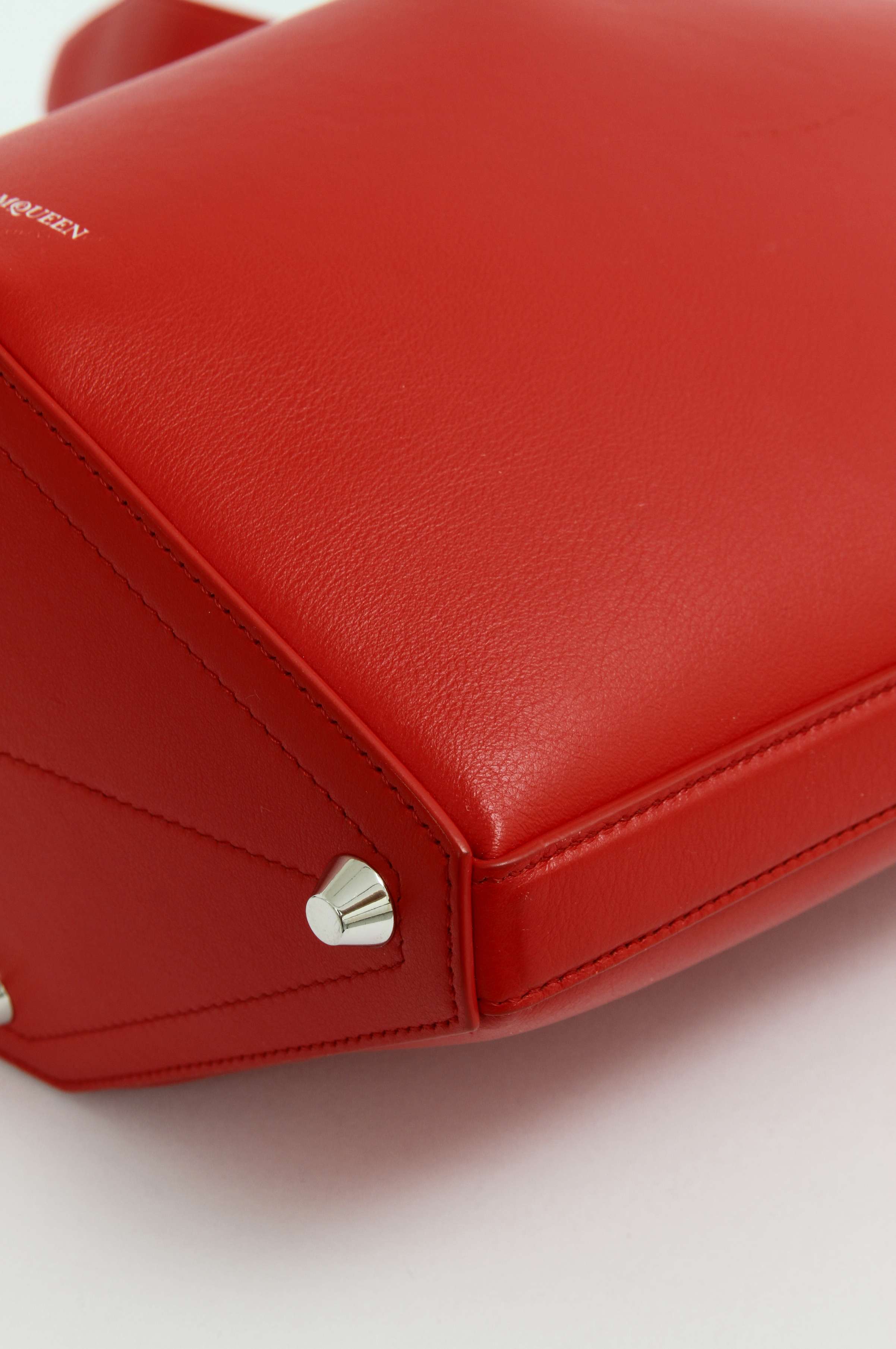 Alexander Mcqueen Leather Bag 5