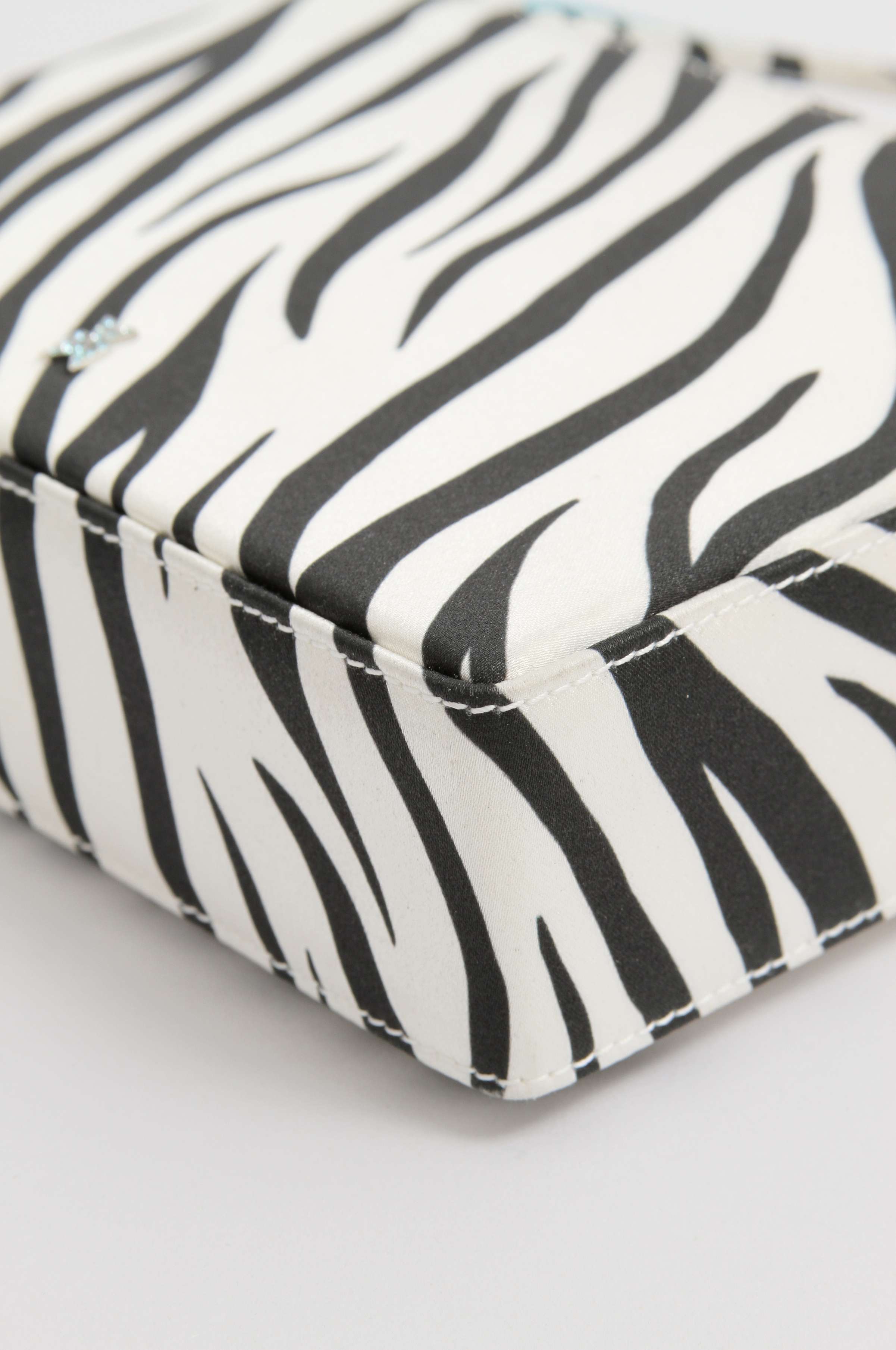 Сумки Amina Muaddi Superamini Gilda изображение #5