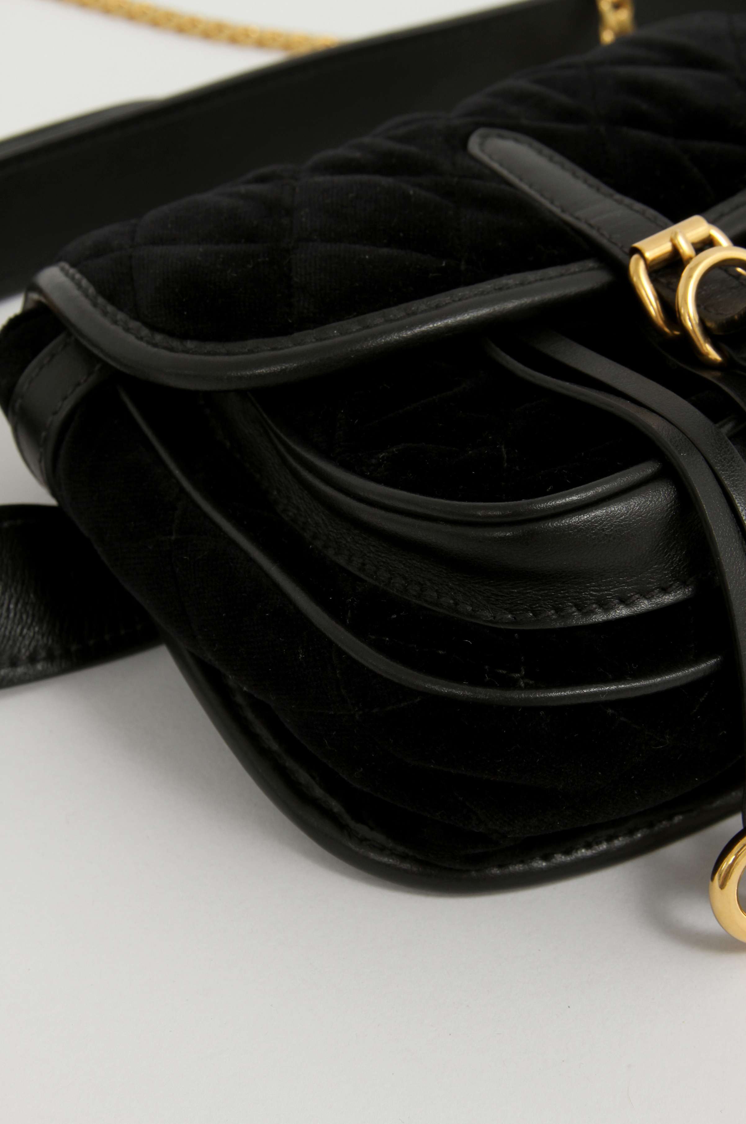 Prada Corsaire 5