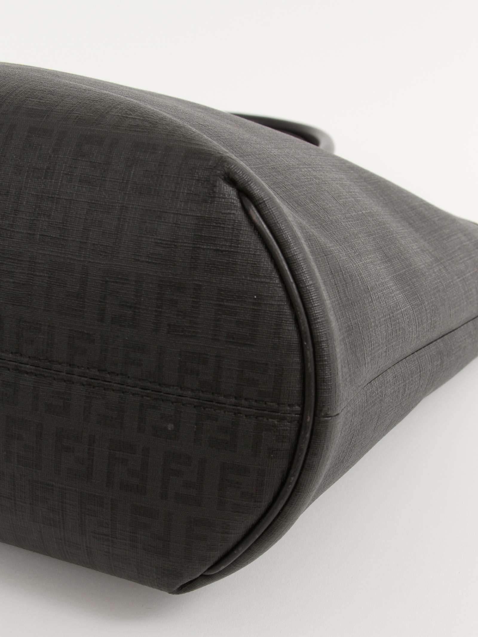 Fendi Leather Bag 5