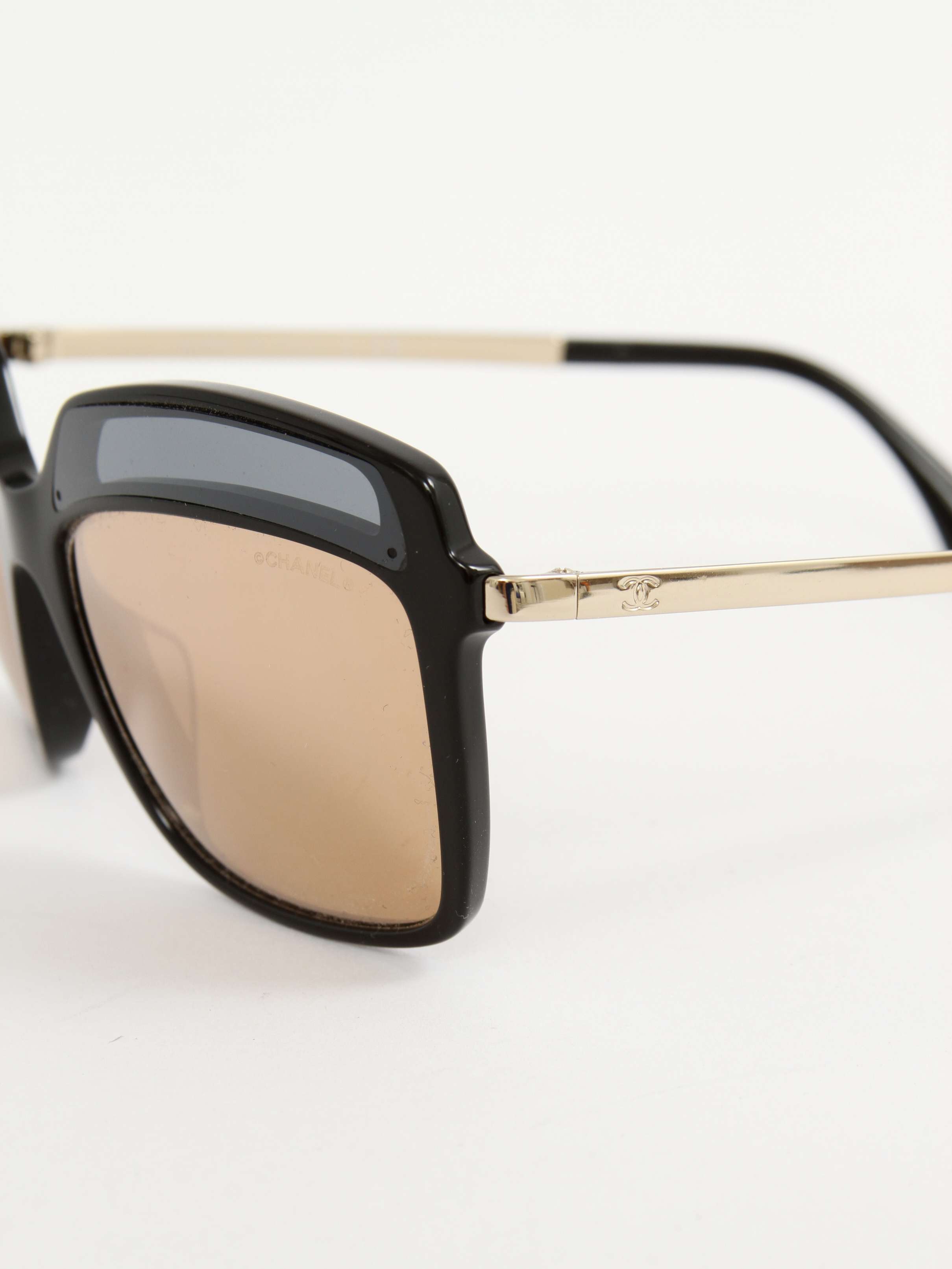 Аксессуары Chanel Sunglasses изображение #4