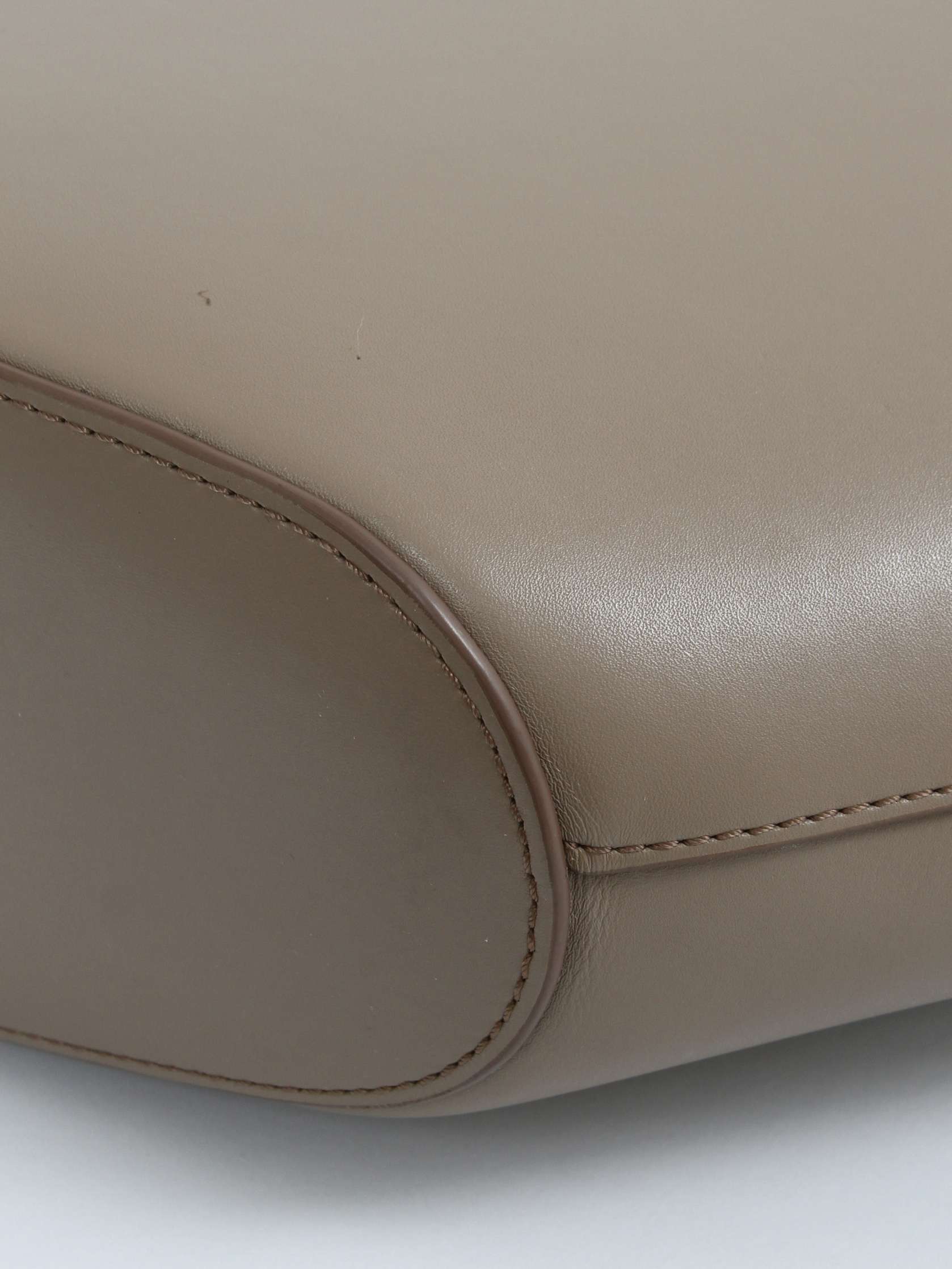 Сумки Brunello Cucinelli Leather Bag изображение #6