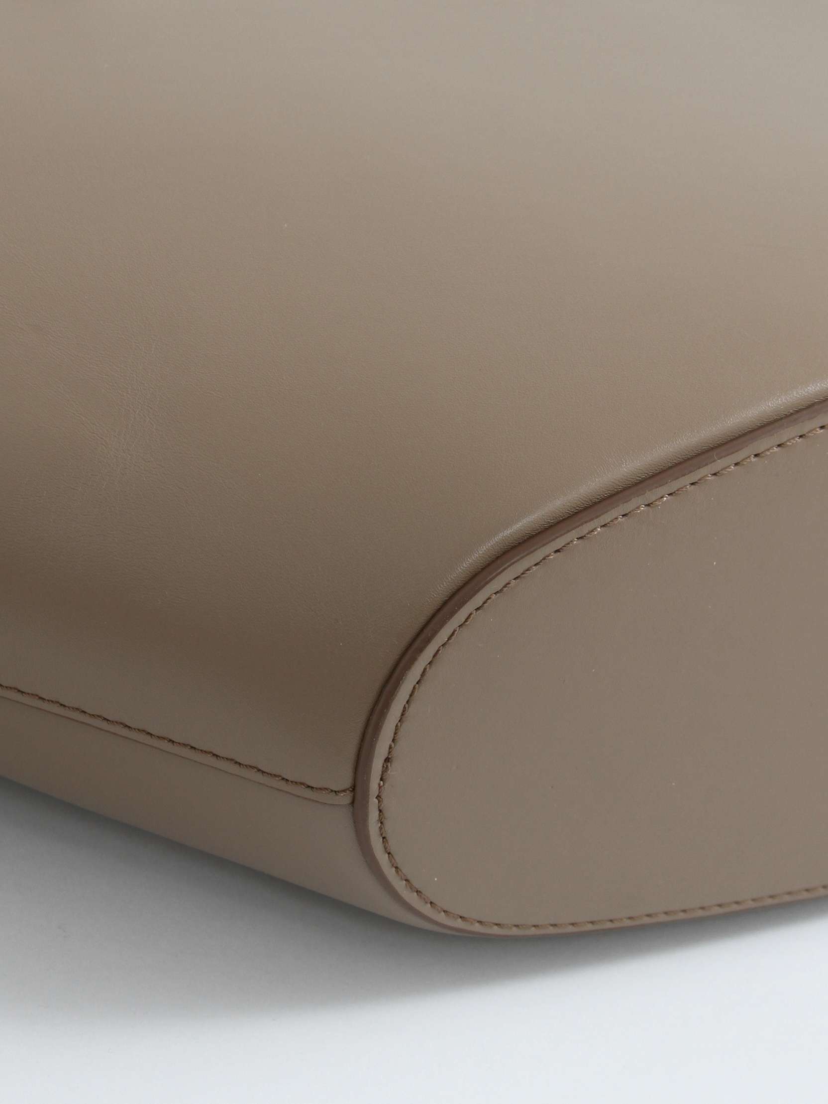 Сумки Brunello Cucinelli Leather Bag изображение #5