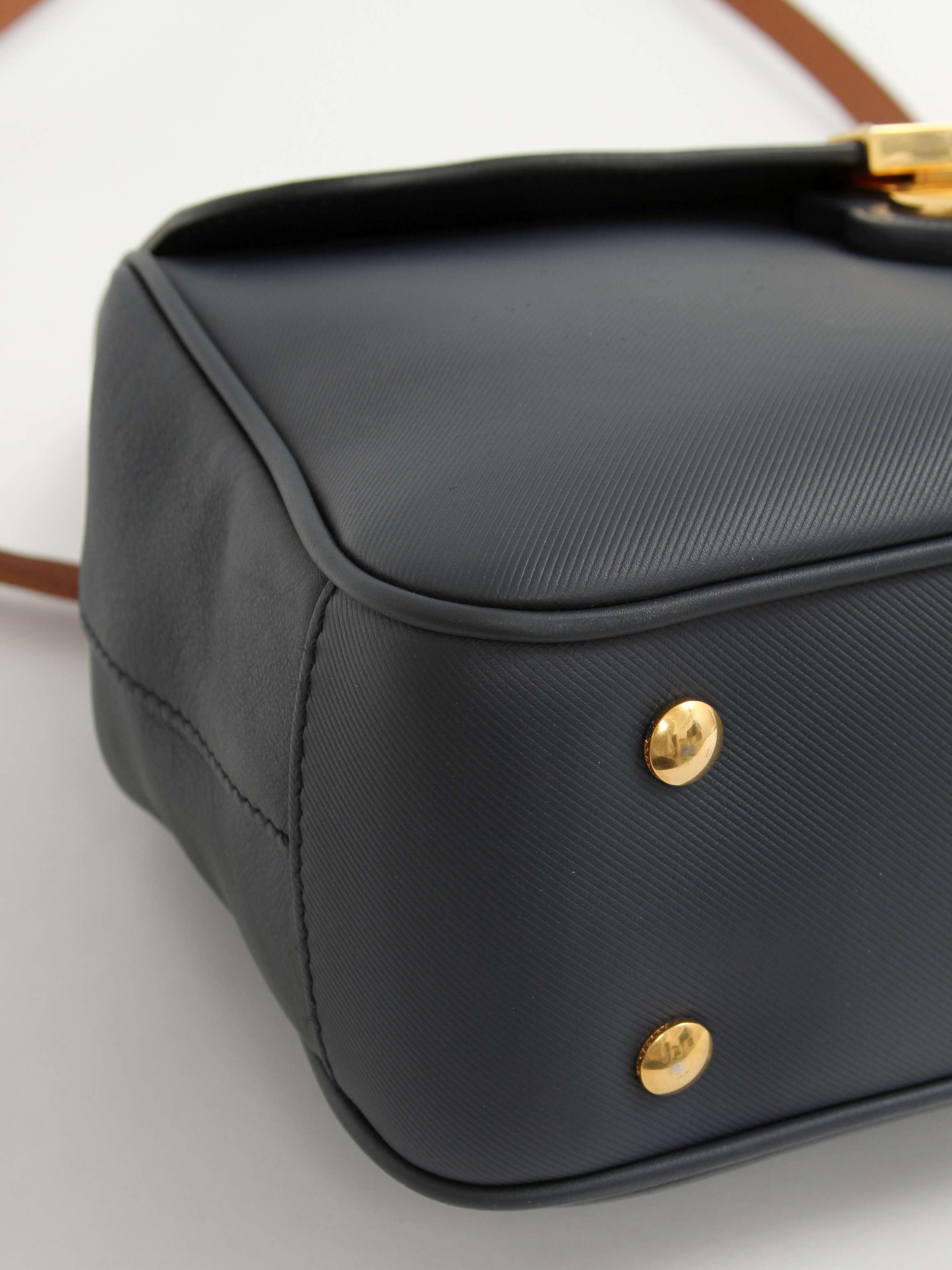 Burberry DK88 5