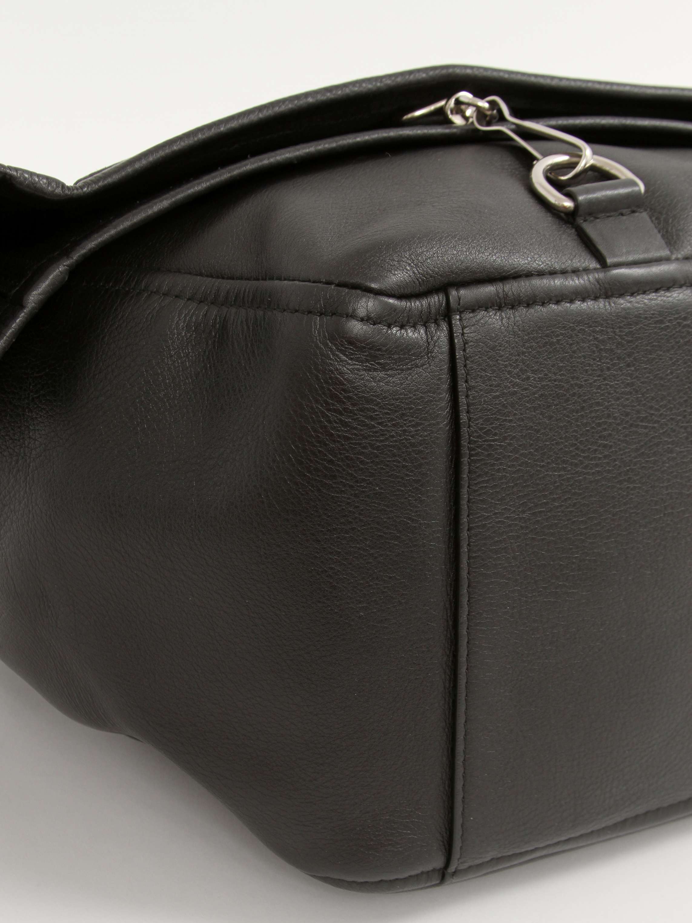 Balenciaga Leather Bag  5