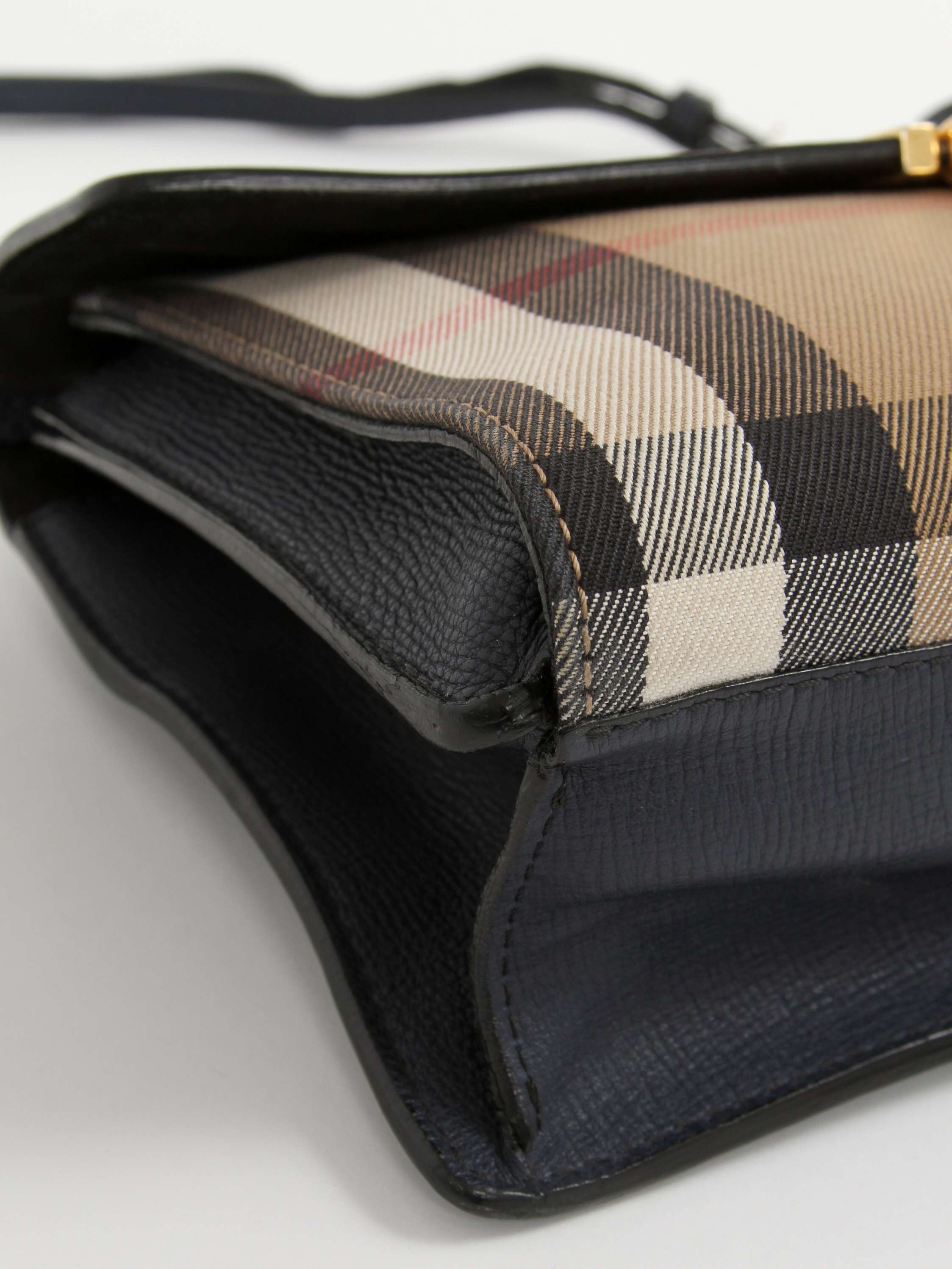 Burberry Macken 5
