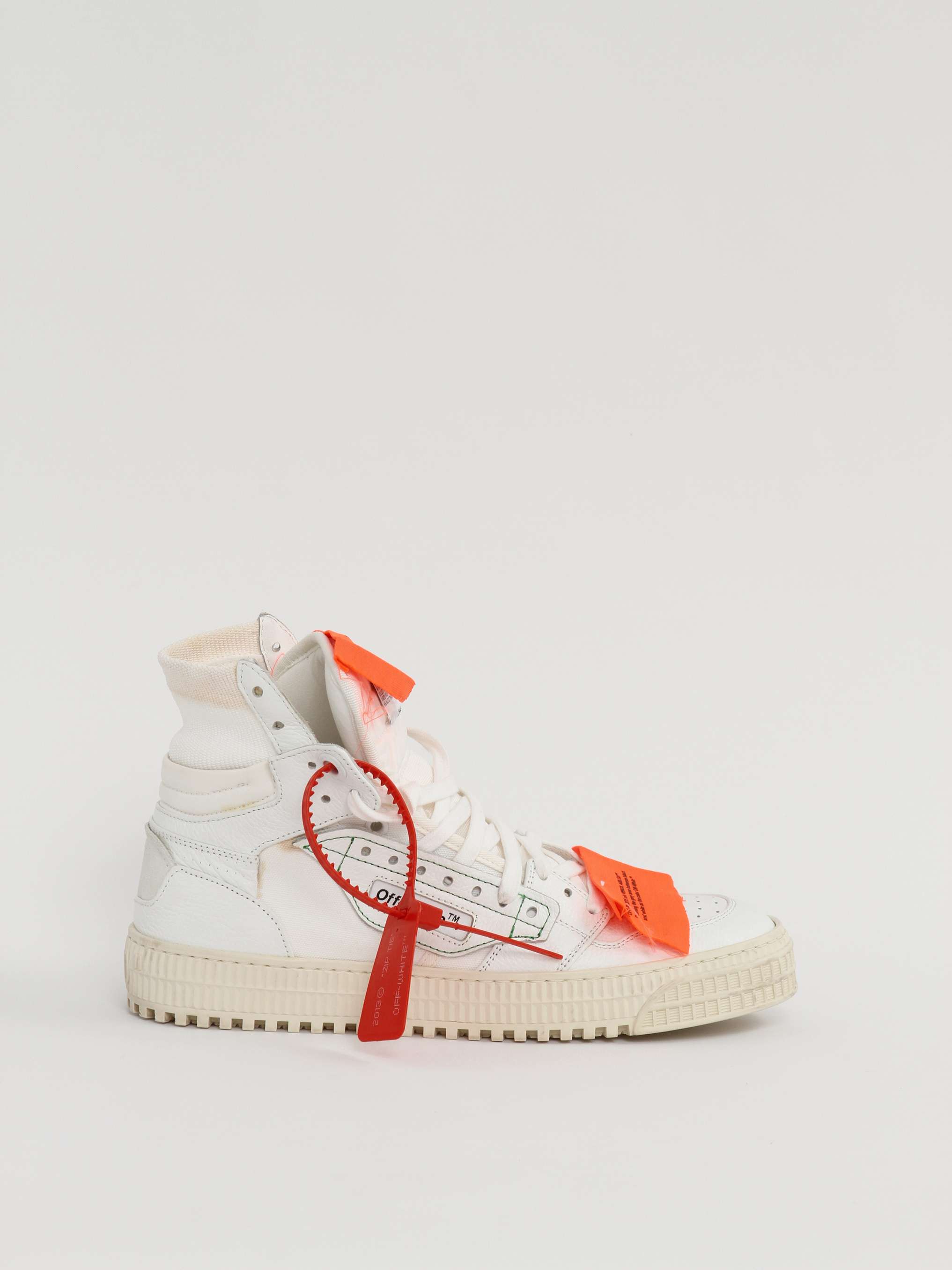 Off-White 39