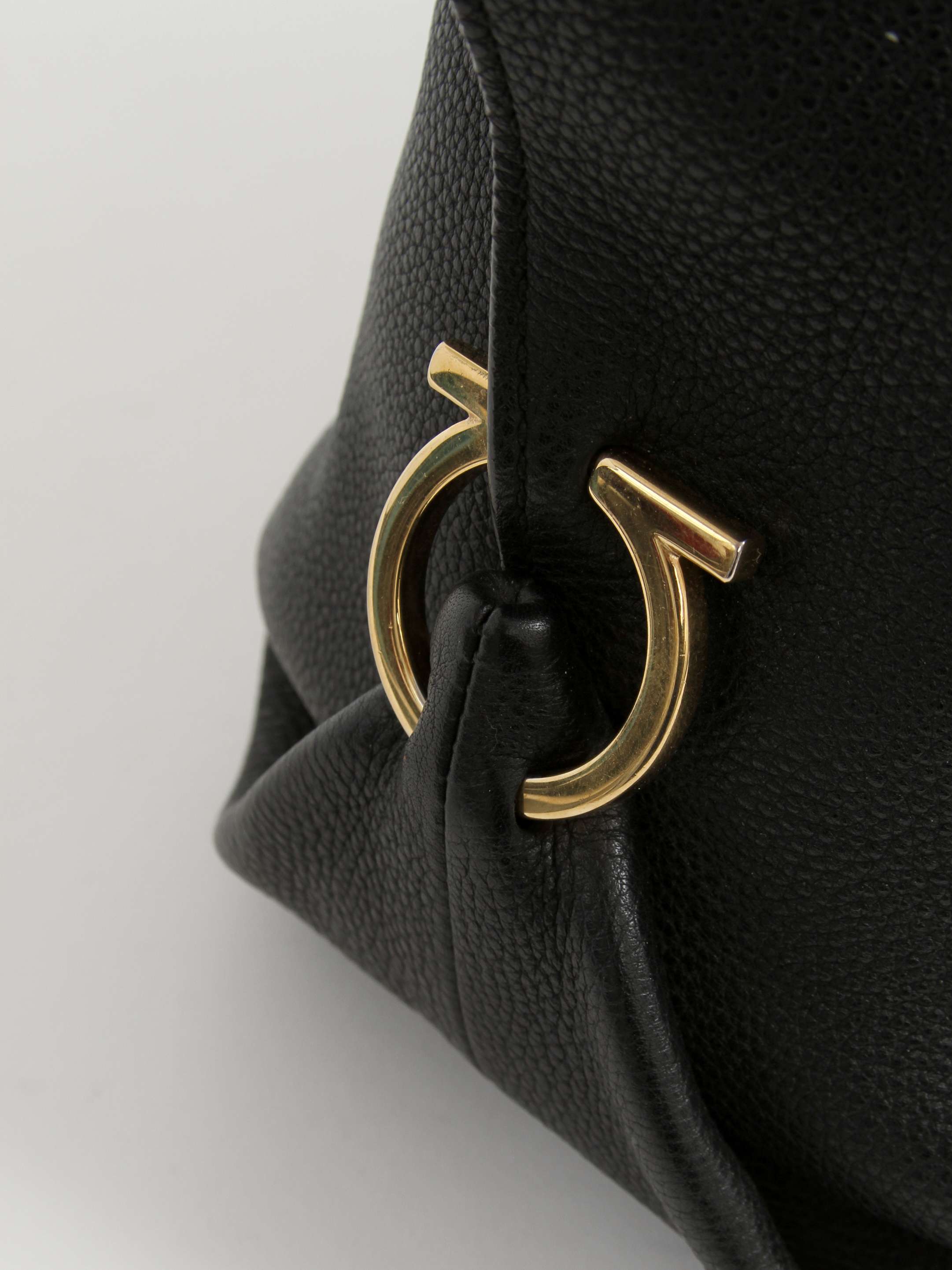 Сумки Salvatore Ferragamo Leather Bag изображение #5