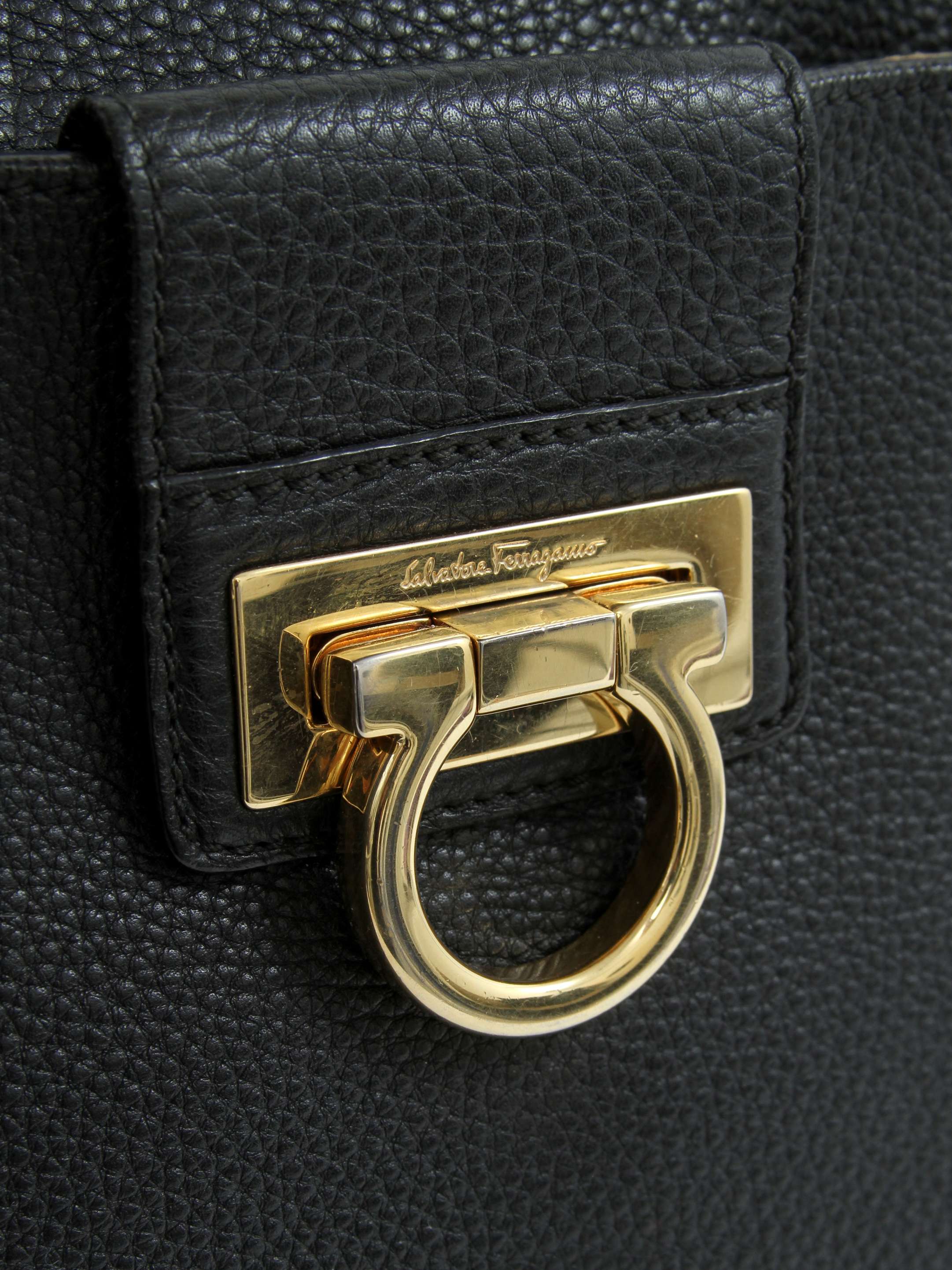 Сумки Salvatore Ferragamo Leather Bag изображение #4