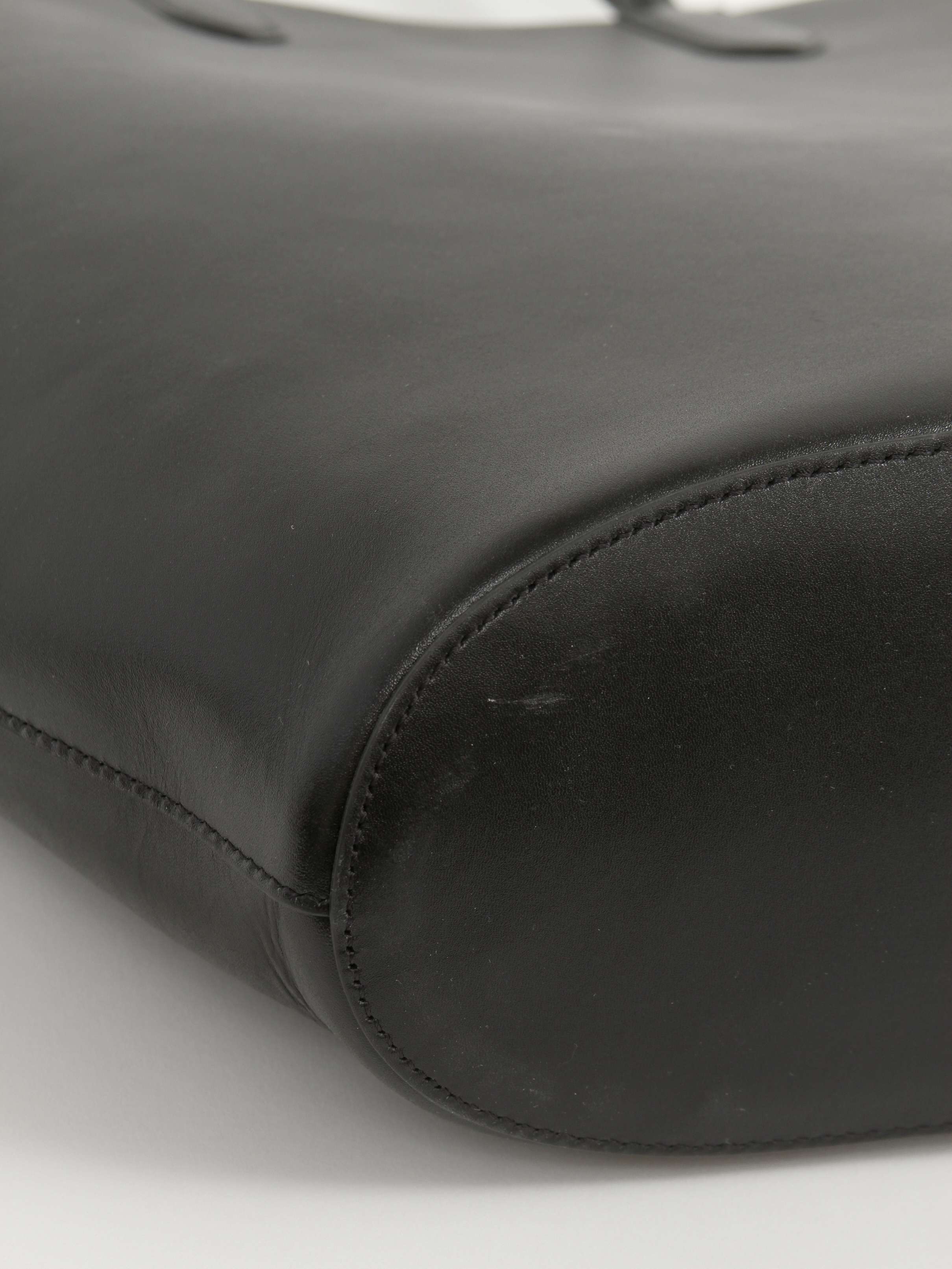 Alexander Mcqueen Leather Bag  5