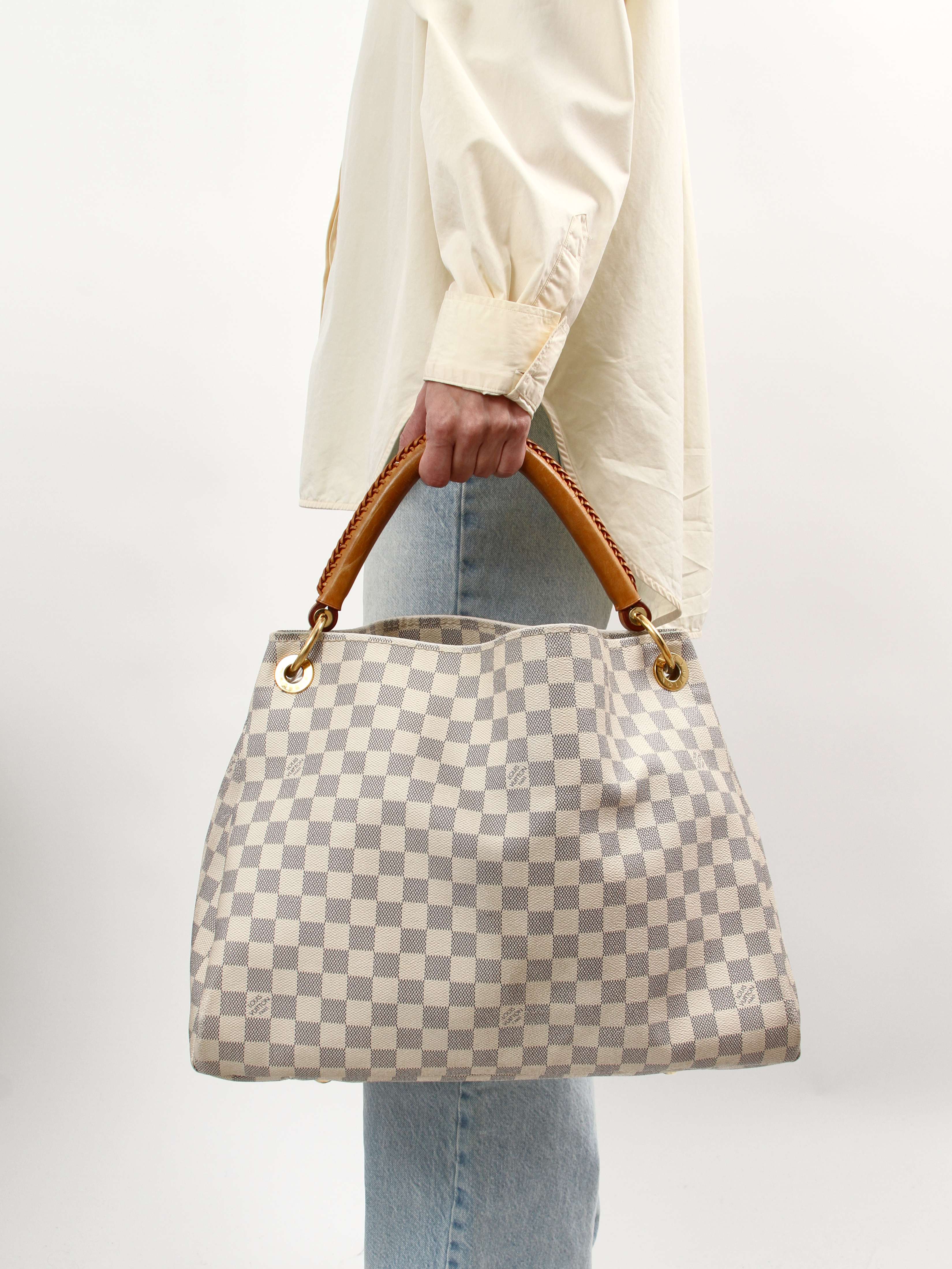 Louis Vuitton Artsy  2