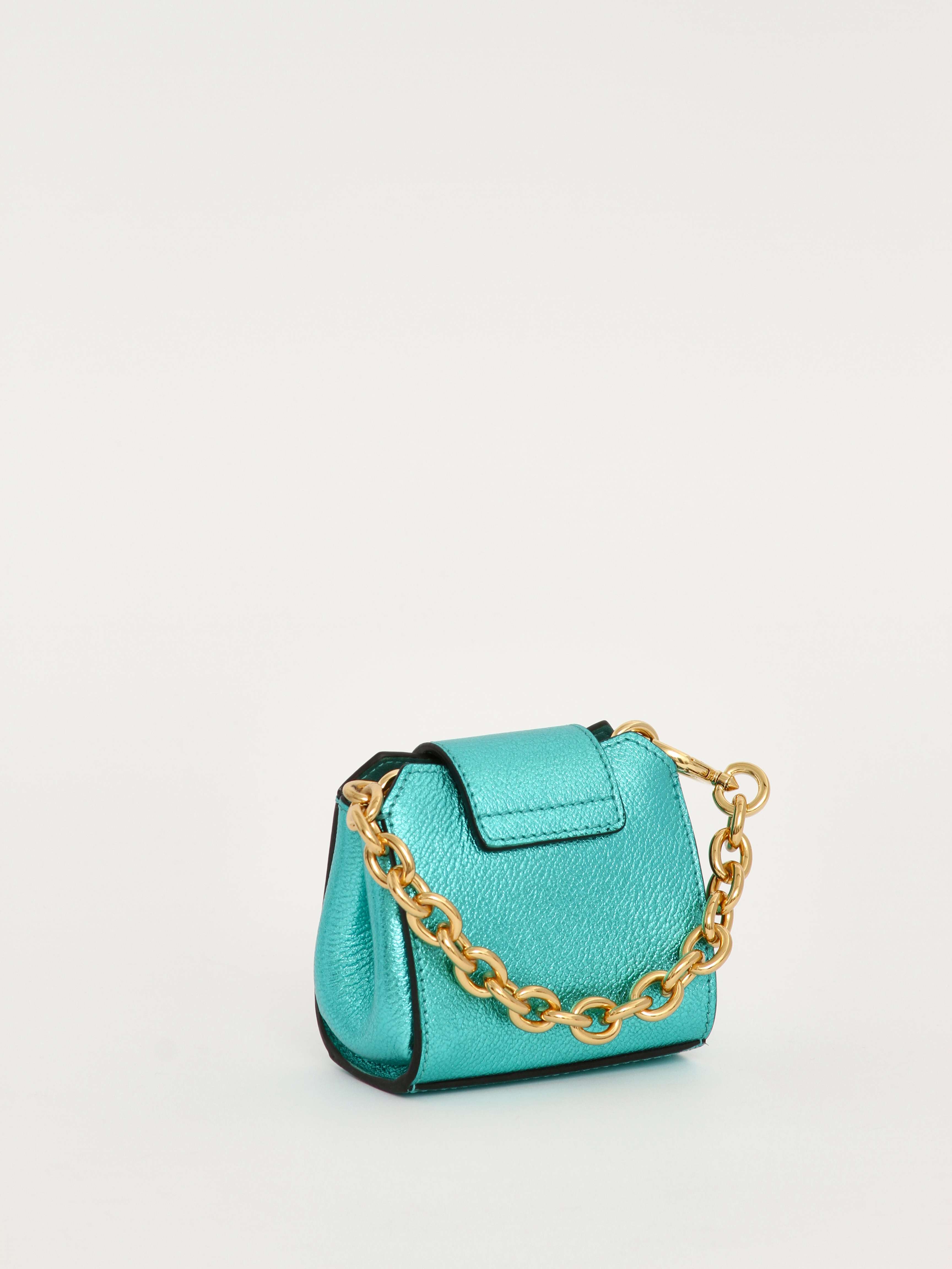 Burberry Buckle  5