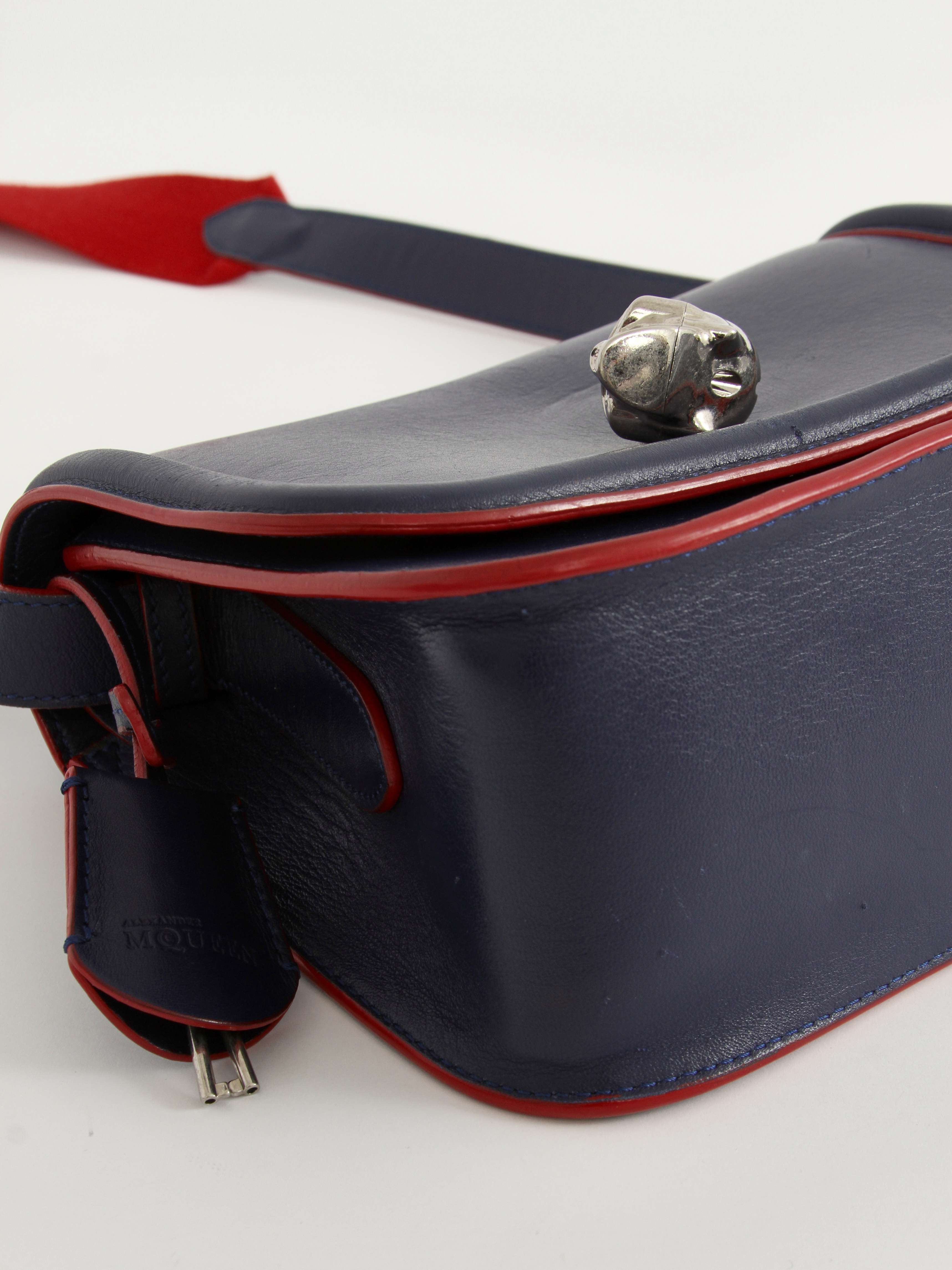 Сумки Alexander McQueen Skull изображение #5