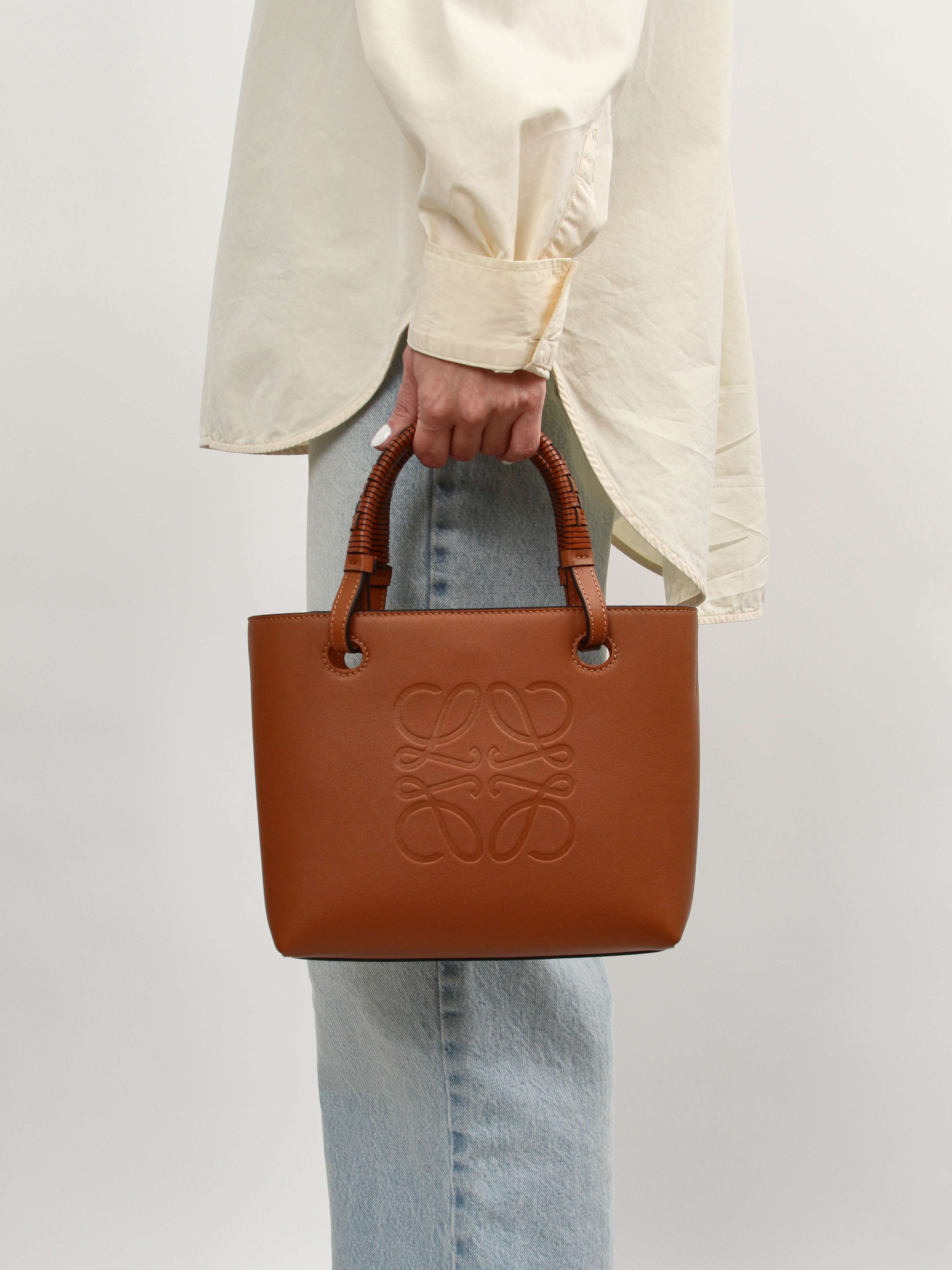 Loewe Anagram  2