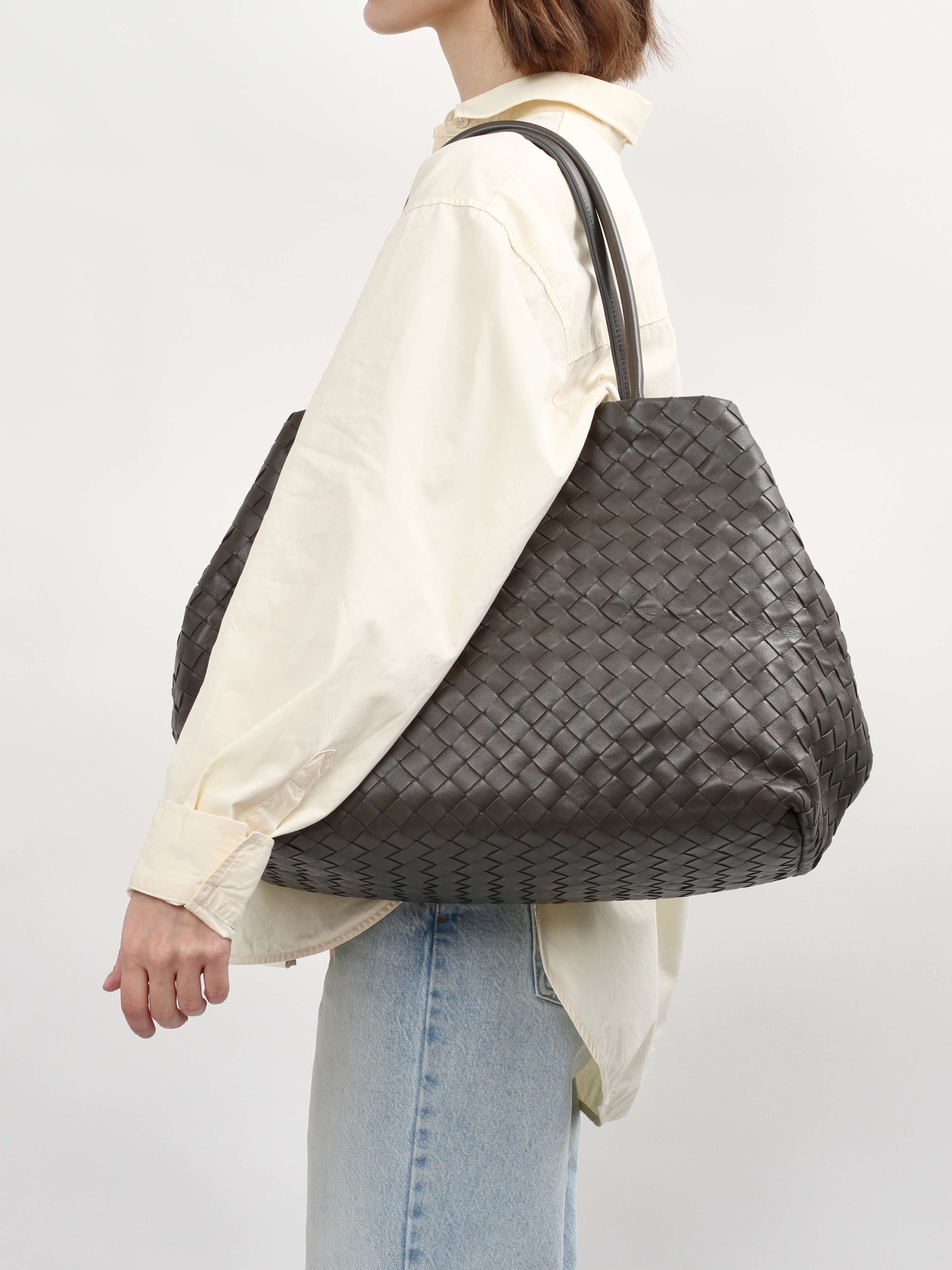 Bottega Veneta Cabat  2