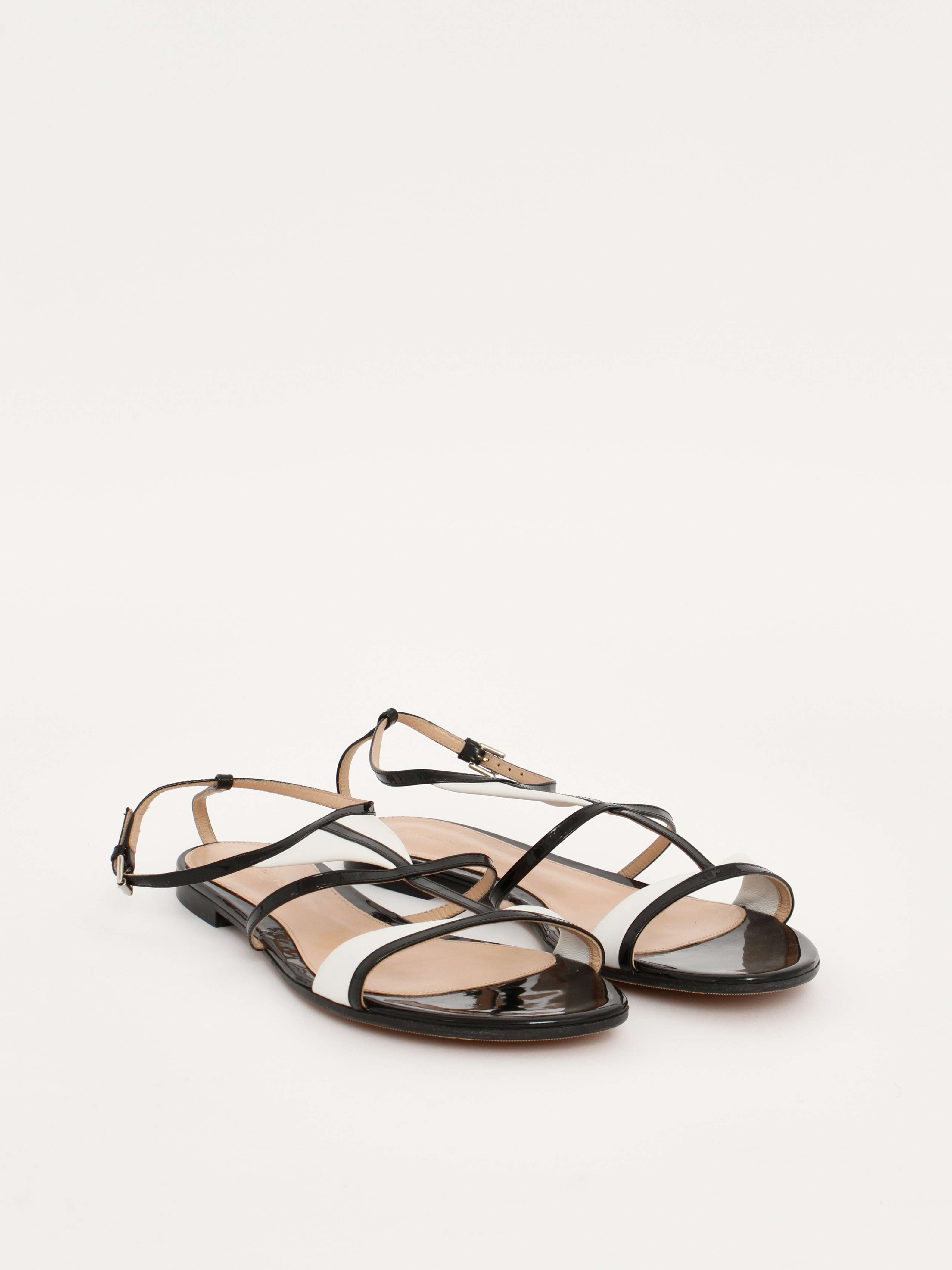 Gianvito Rossi  41 5