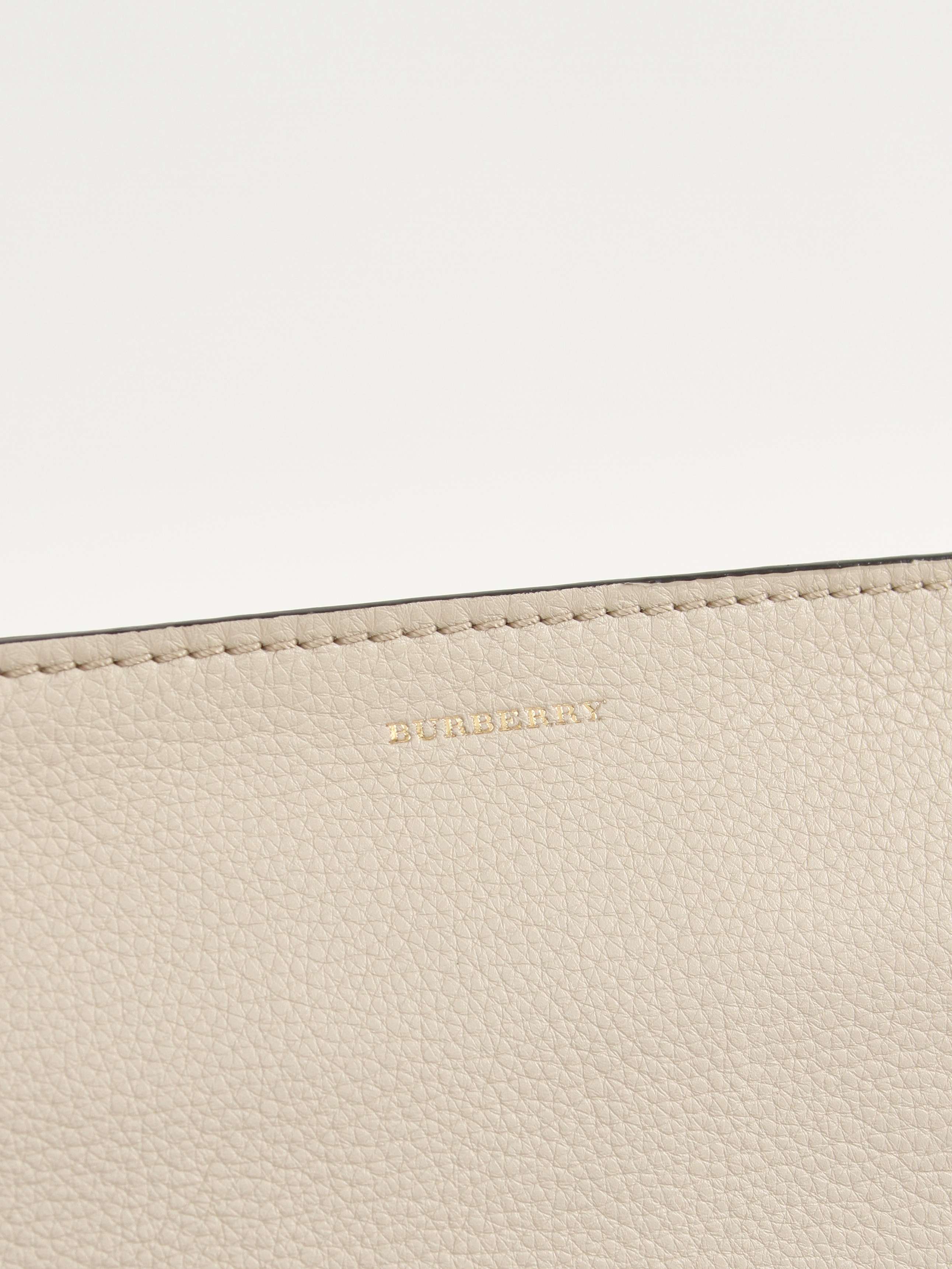 Burberry   5