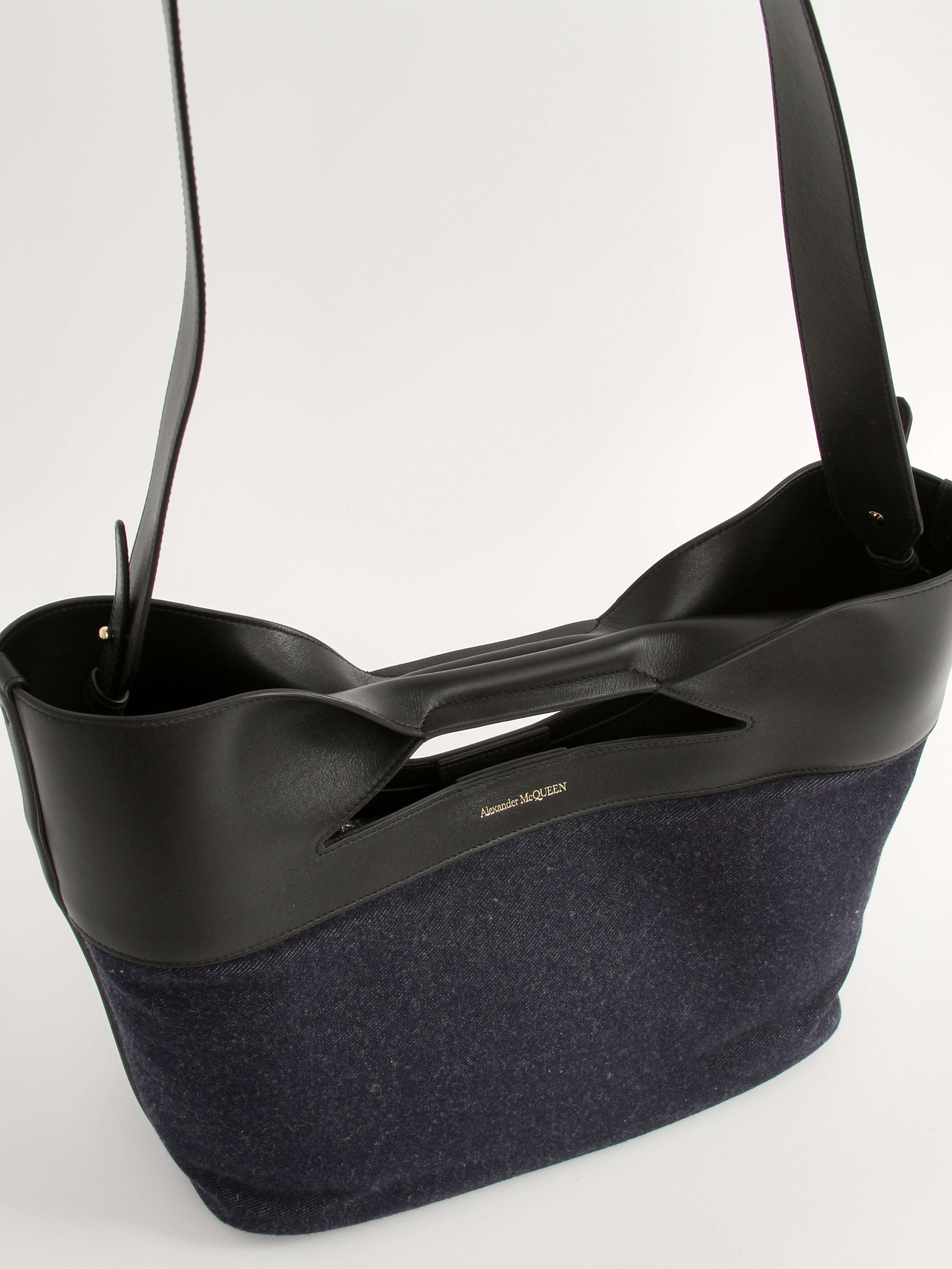 Сумки Alexander McQueen The Bow изображение #6