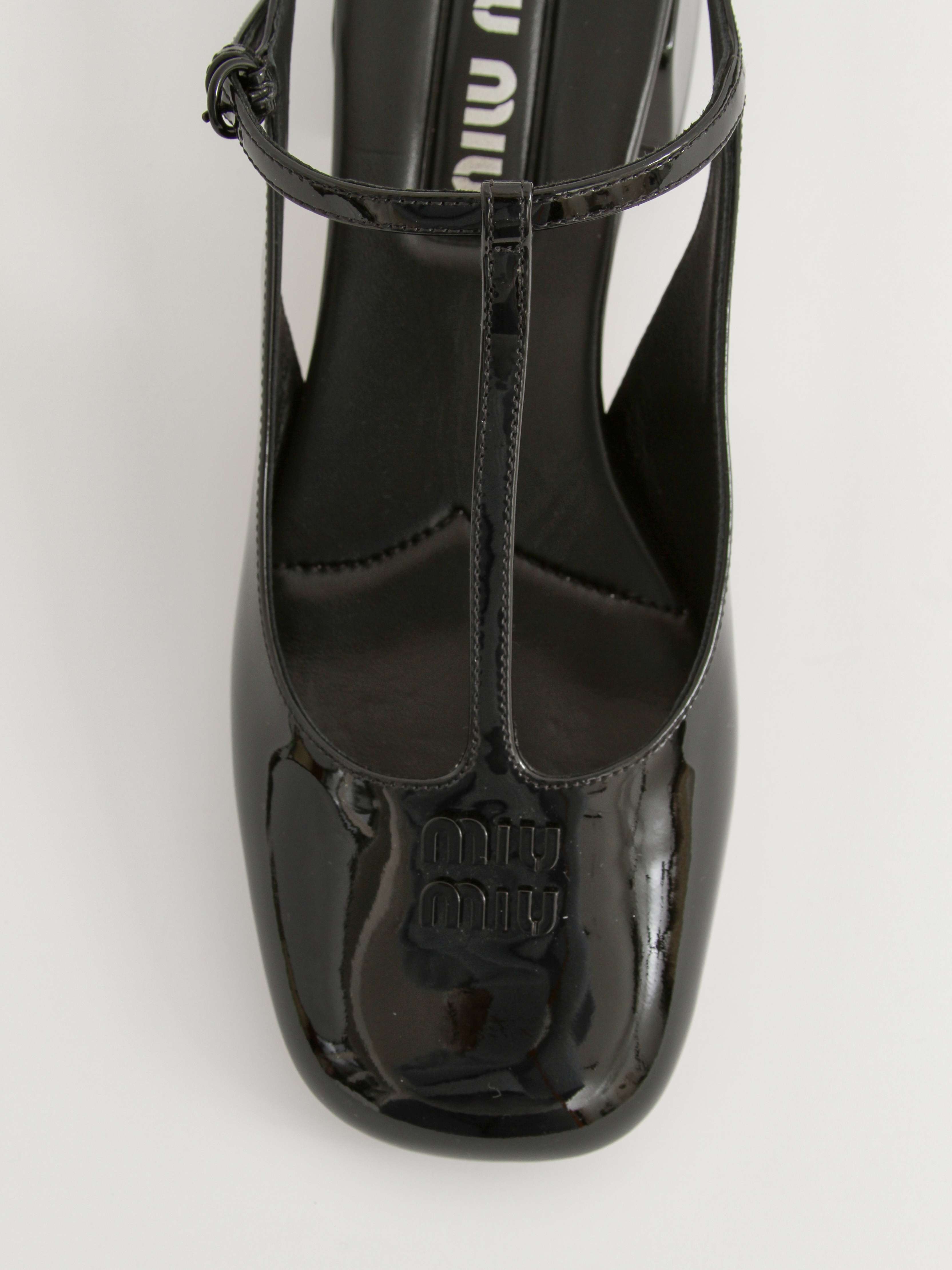 Miu Miu  38 5