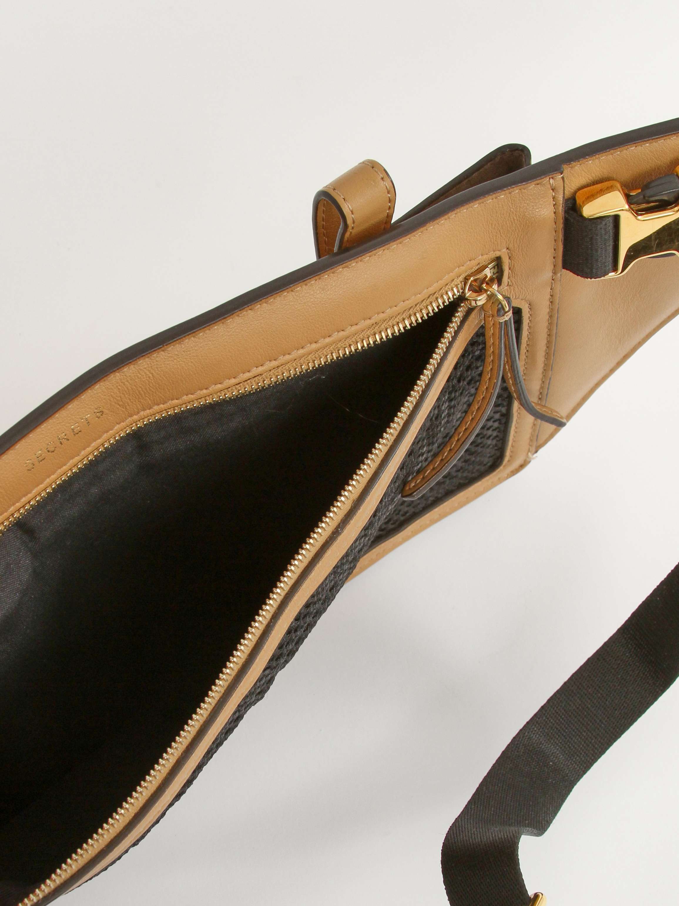 Fendi 3 Pockets  5