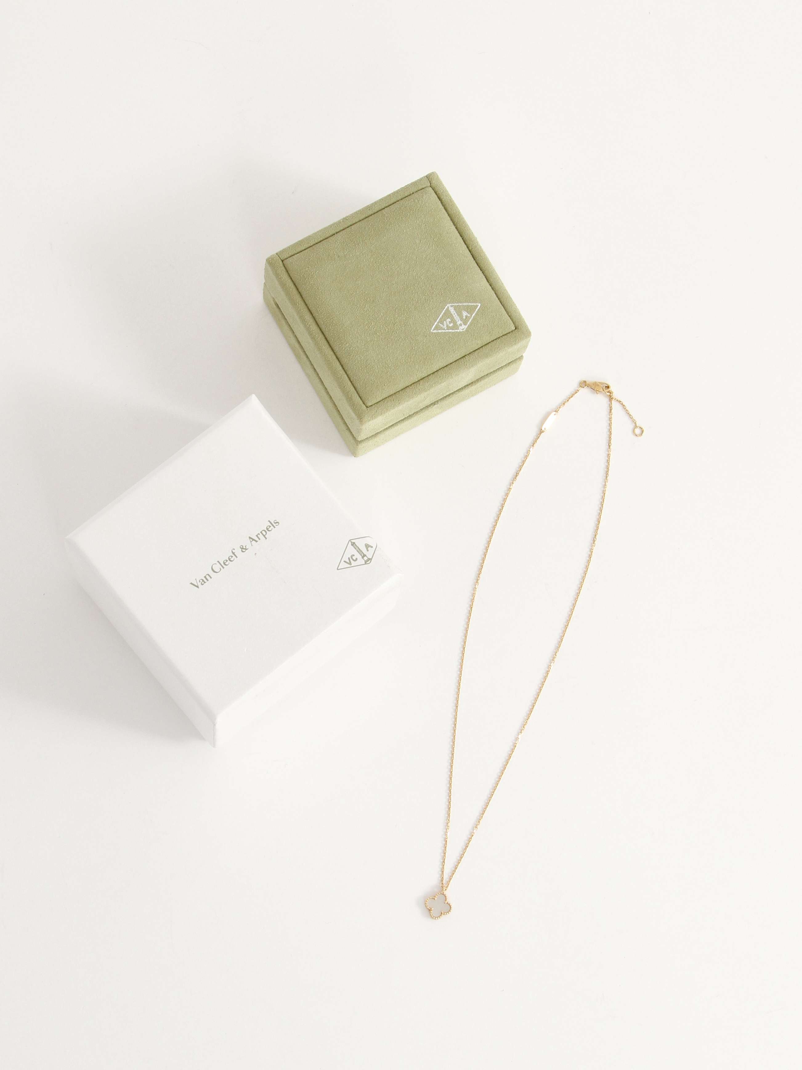 Ювелирные изделия Van Cleef & Arpels Alhambra изображение #5