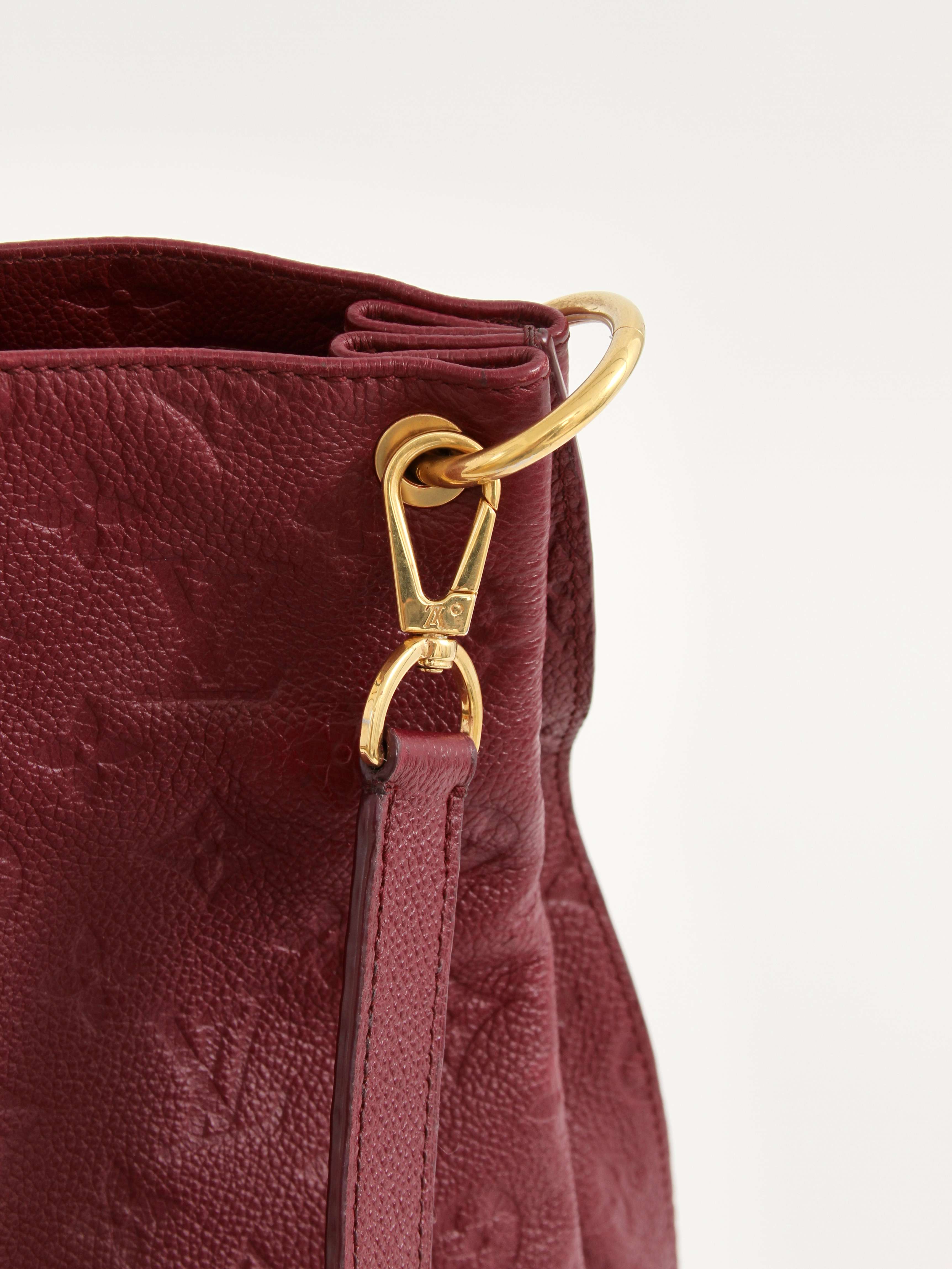 Сумки Louis Vuitton Metis Hobo изображение #8