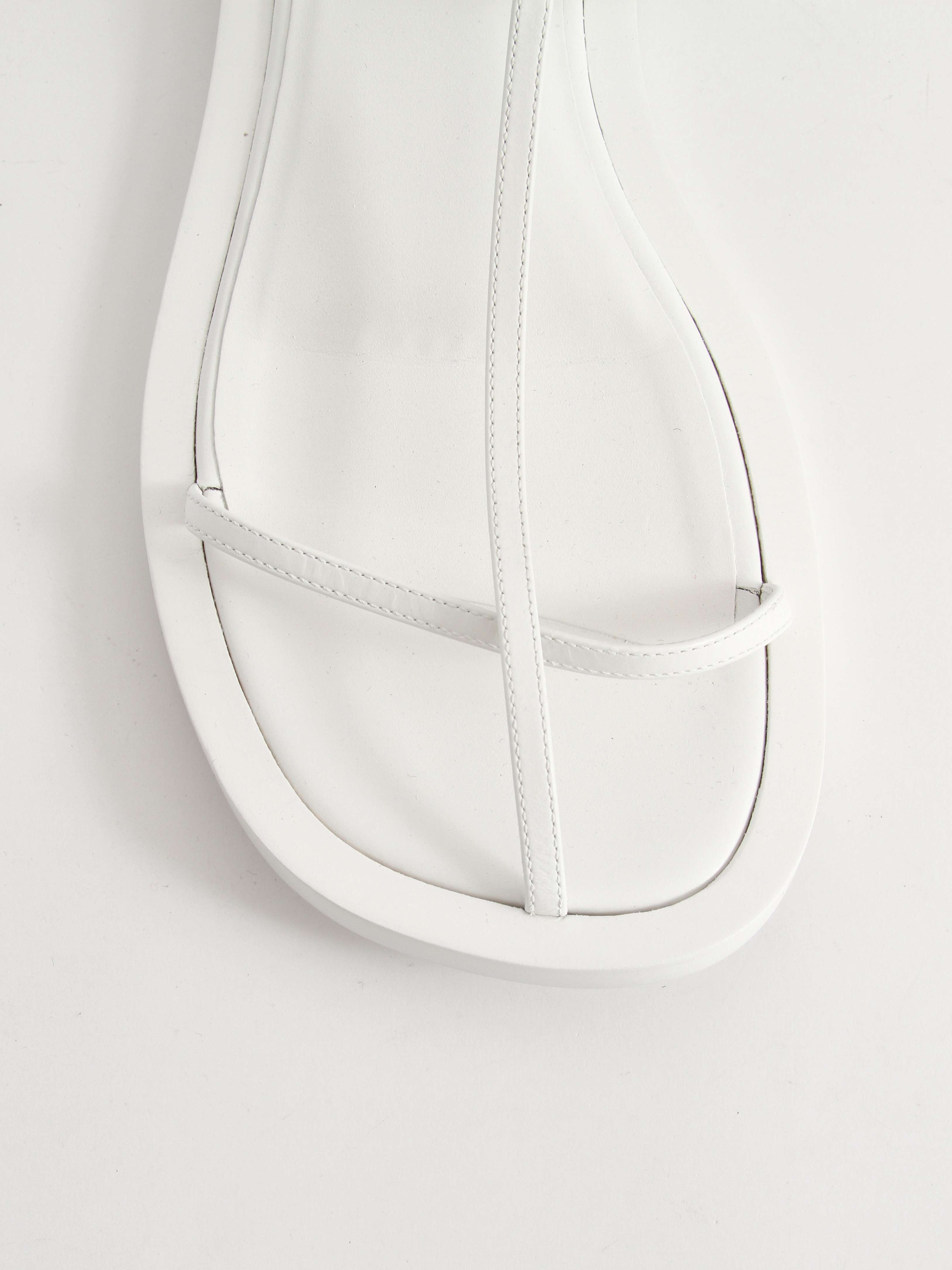 Jil Sander  39.5 5